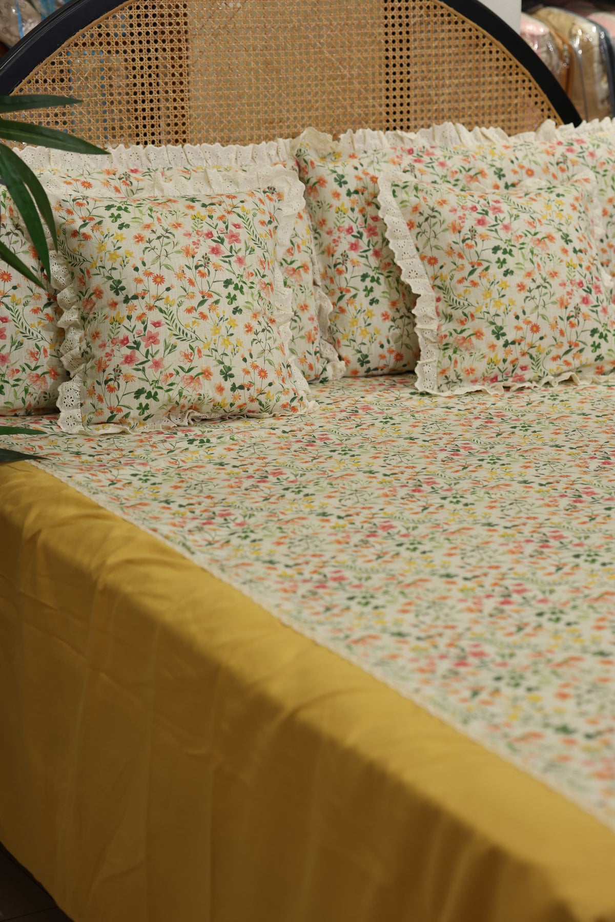 Bedsheets - Premium king floral printed lace bedsheet with cushion covers yellow bud