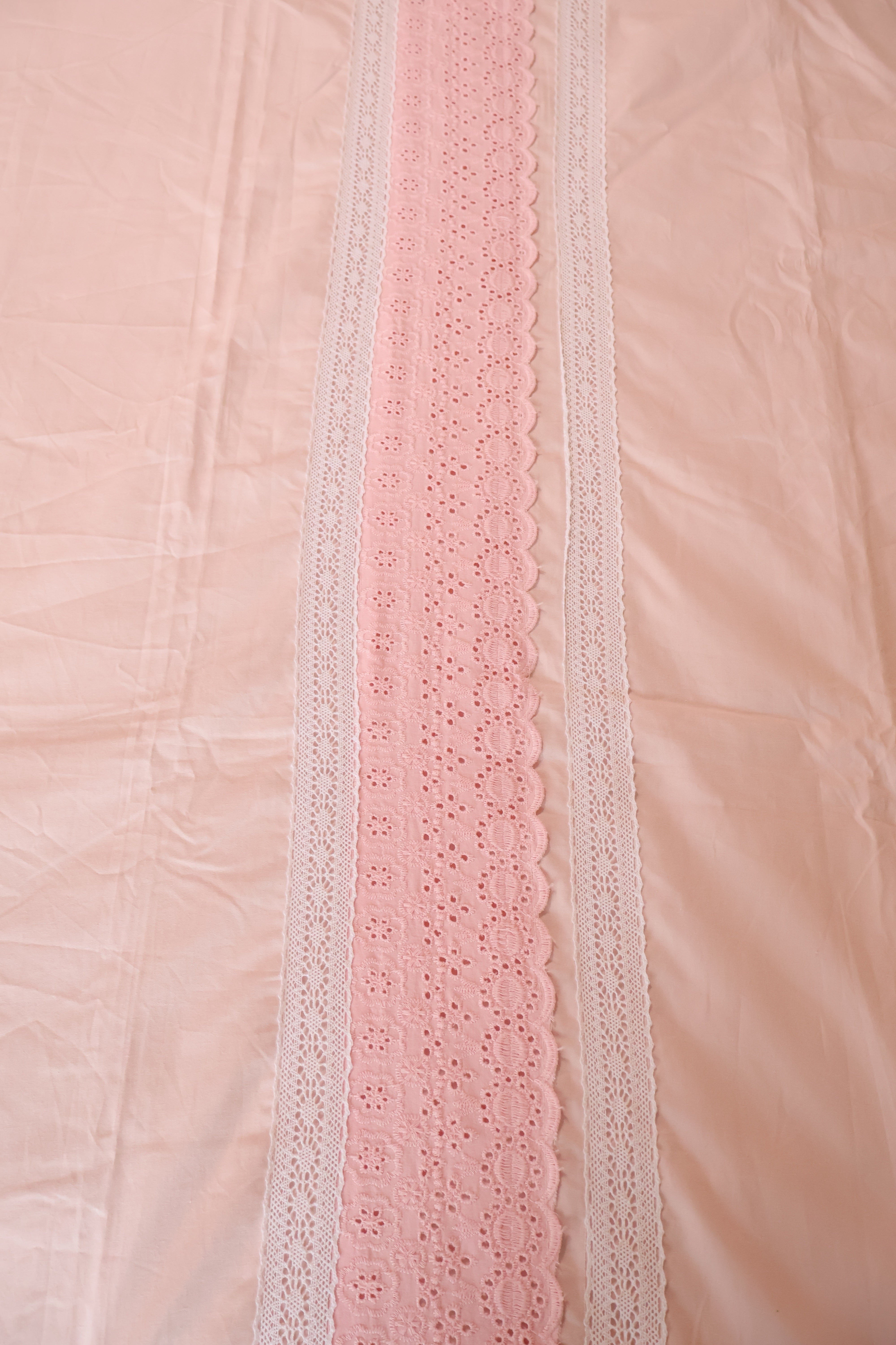 Bedsheets - Premium designer king bedsheets dd lace
