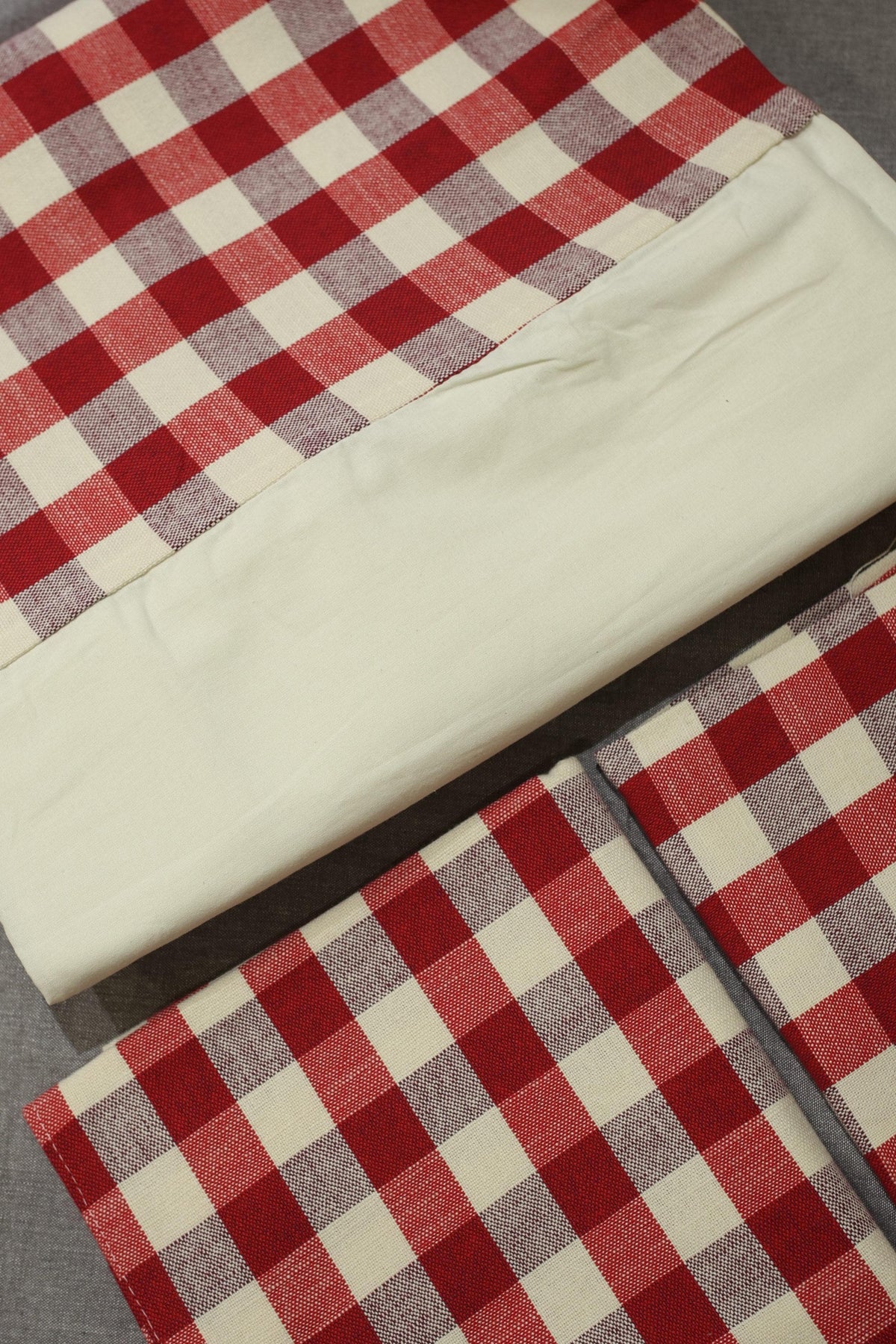 Bedsheets - Queen daily use border bedsheets