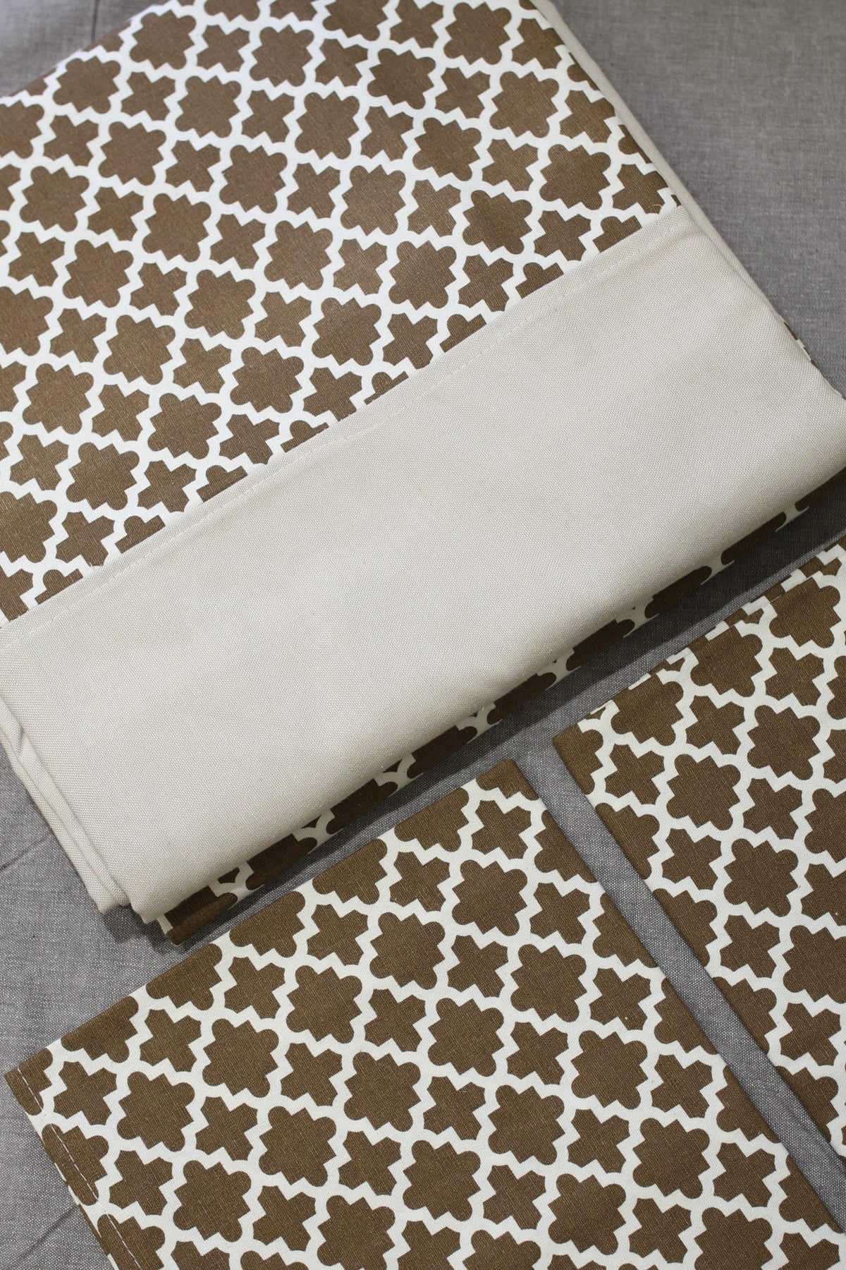 Bedsheets - King Daily use border bedsheets