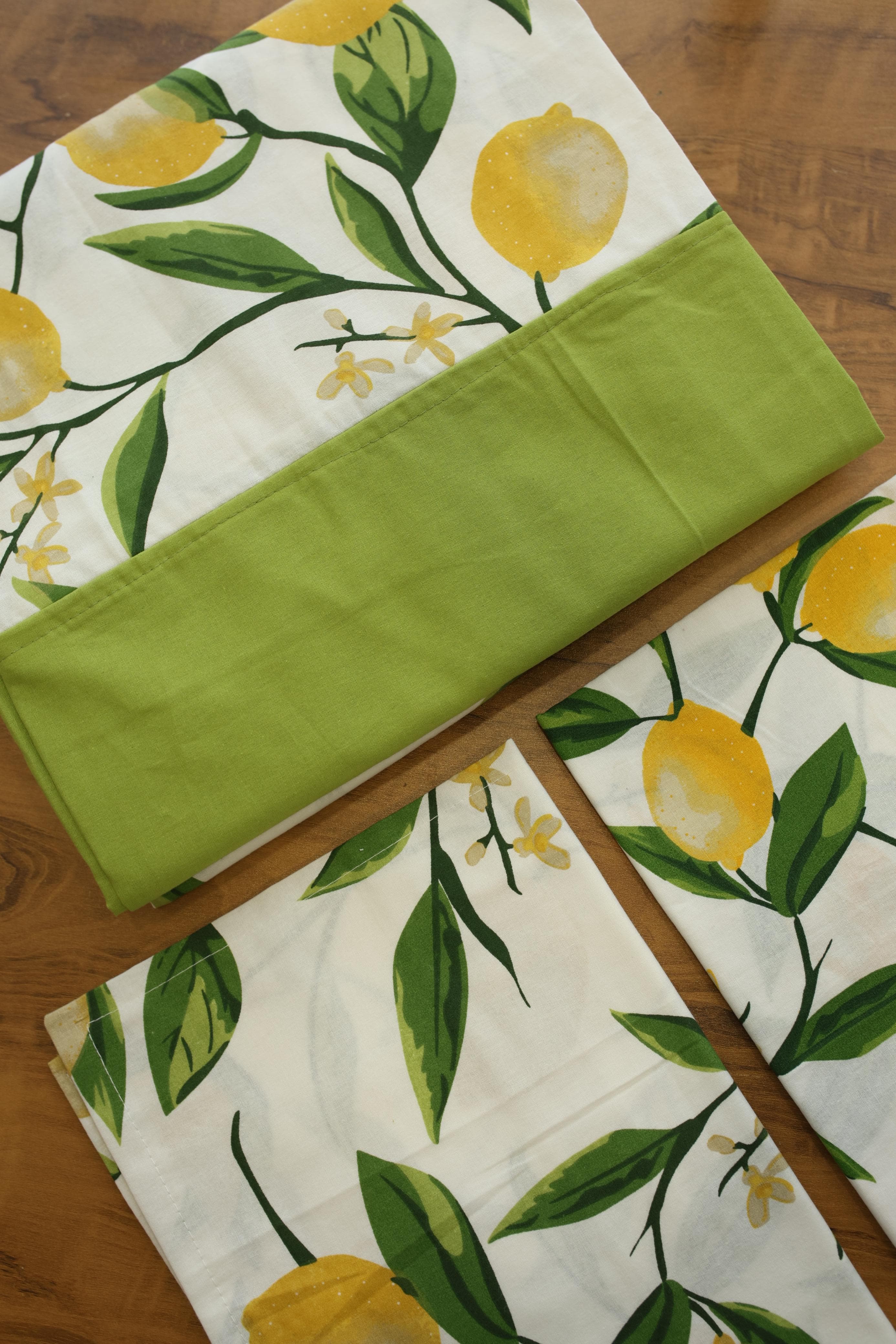 Bedsheets - King daily use border bedsheets
