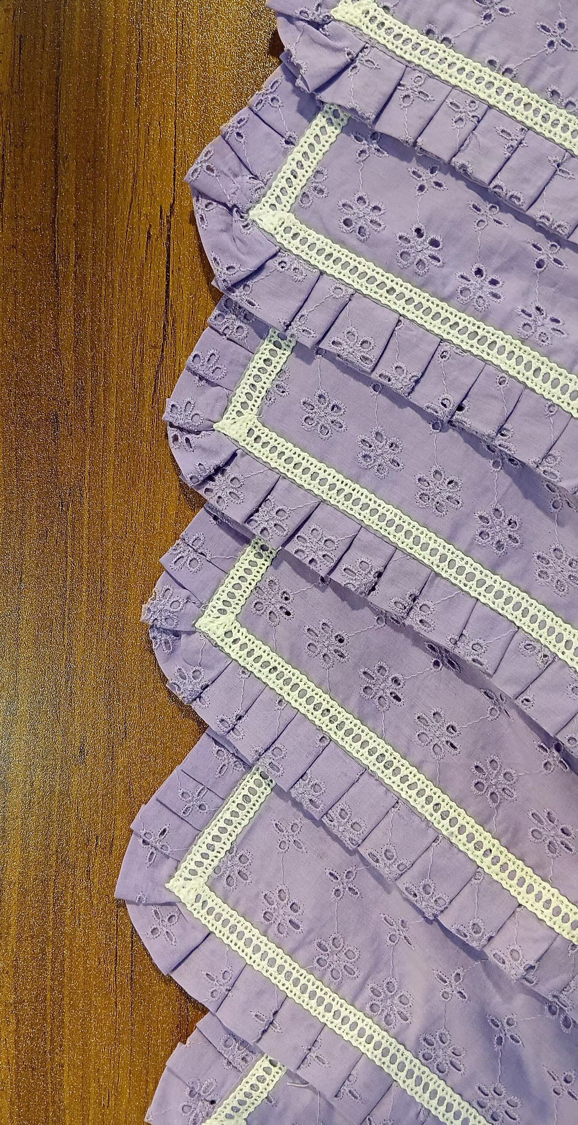 Sale: Runner/placemats Set