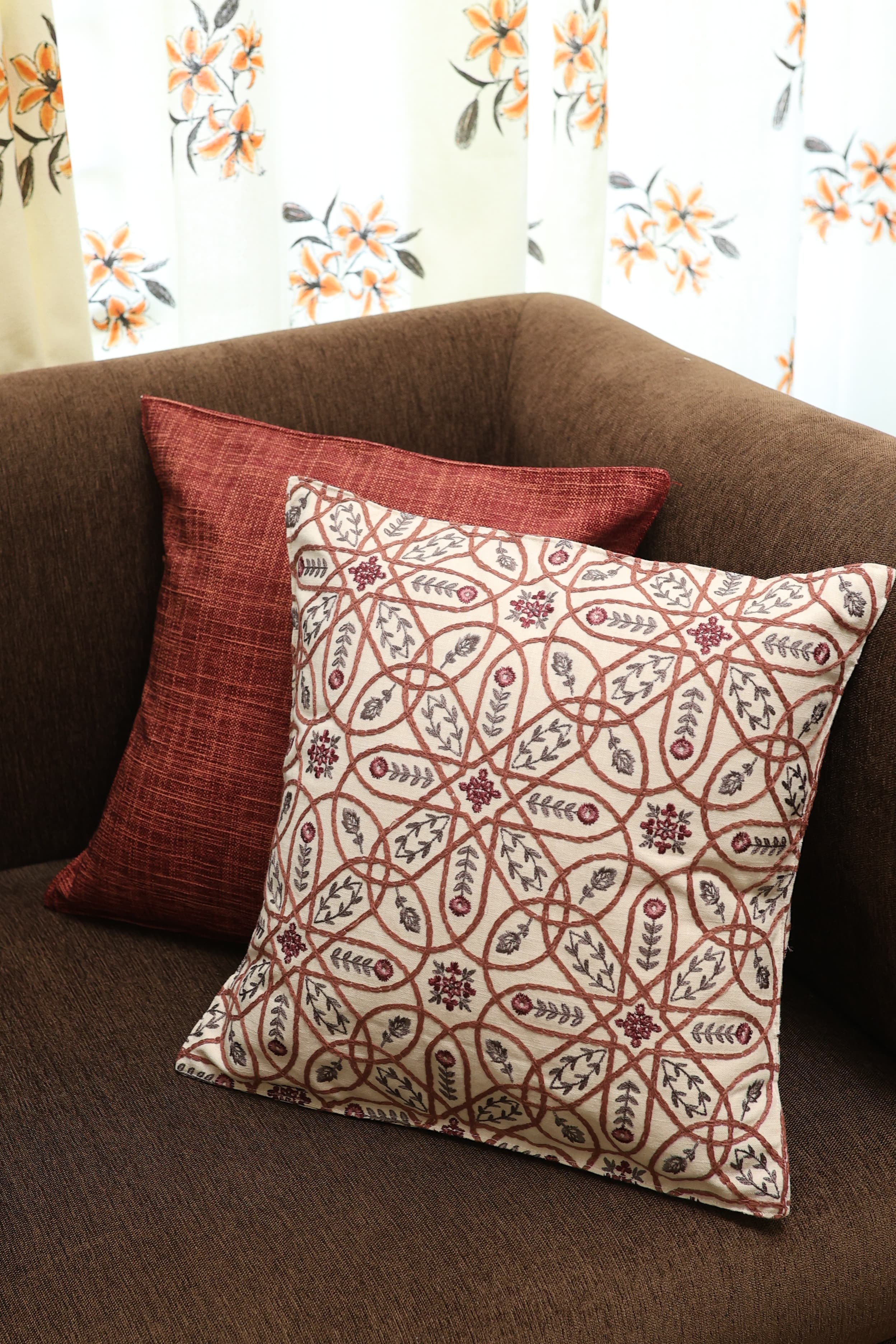Cushion covers:Premium cushion covers prebooking