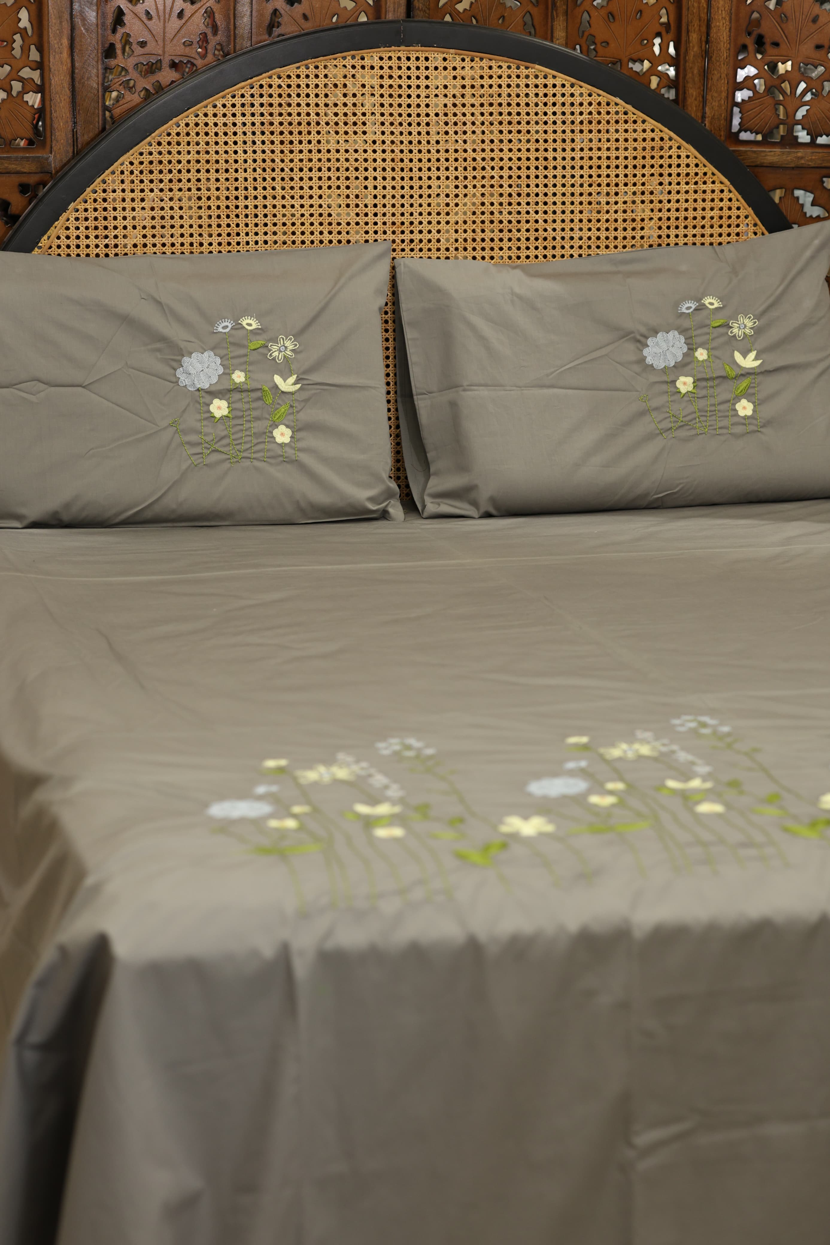 Premium Machine Embroidery Soft Cotton Queen Bedsheet Set - Grey
