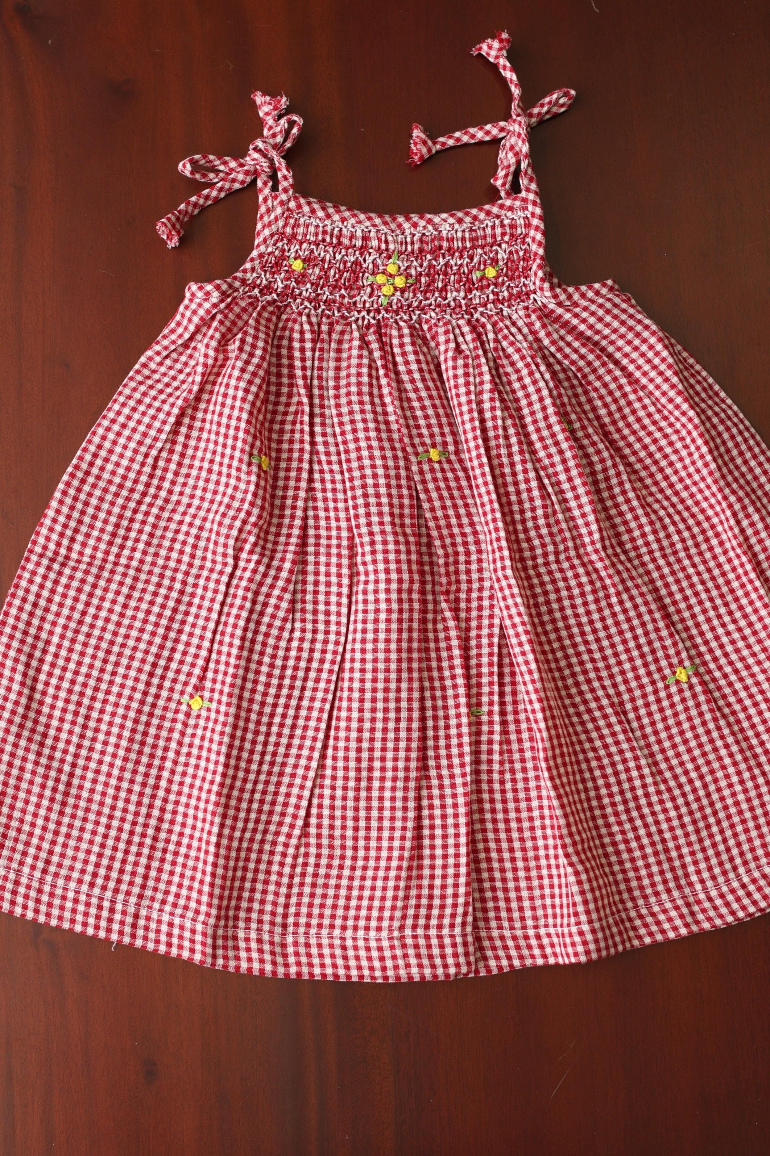 Kids smocked dress 10-12 month