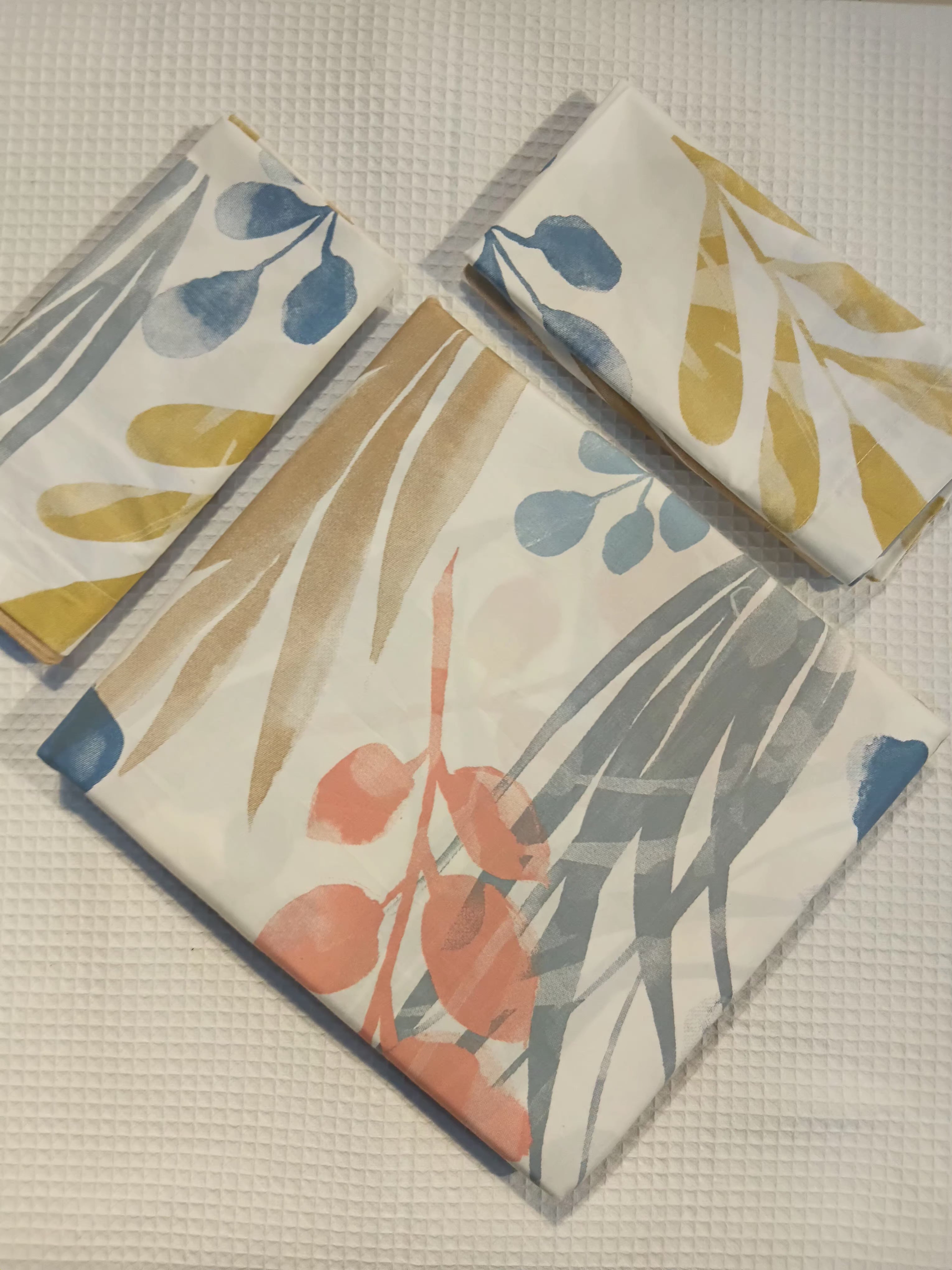 Bedsheets - Queen premium soft cotton bedsheet Digital print DD (cresta) 2.24*2.54 mtr