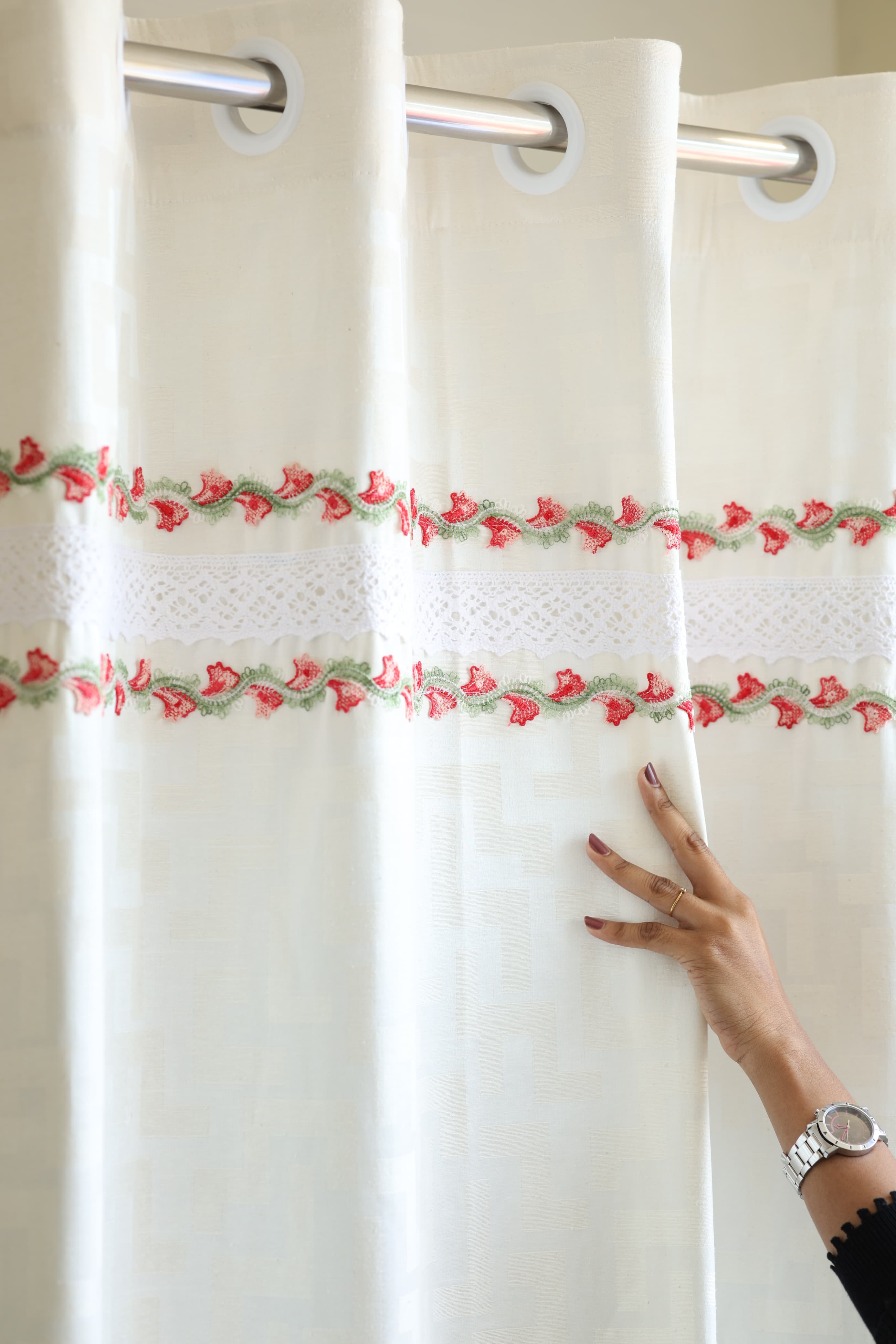 Off-White Self-Patterned Curtain with Red Floral & White Crochet Lace Trim