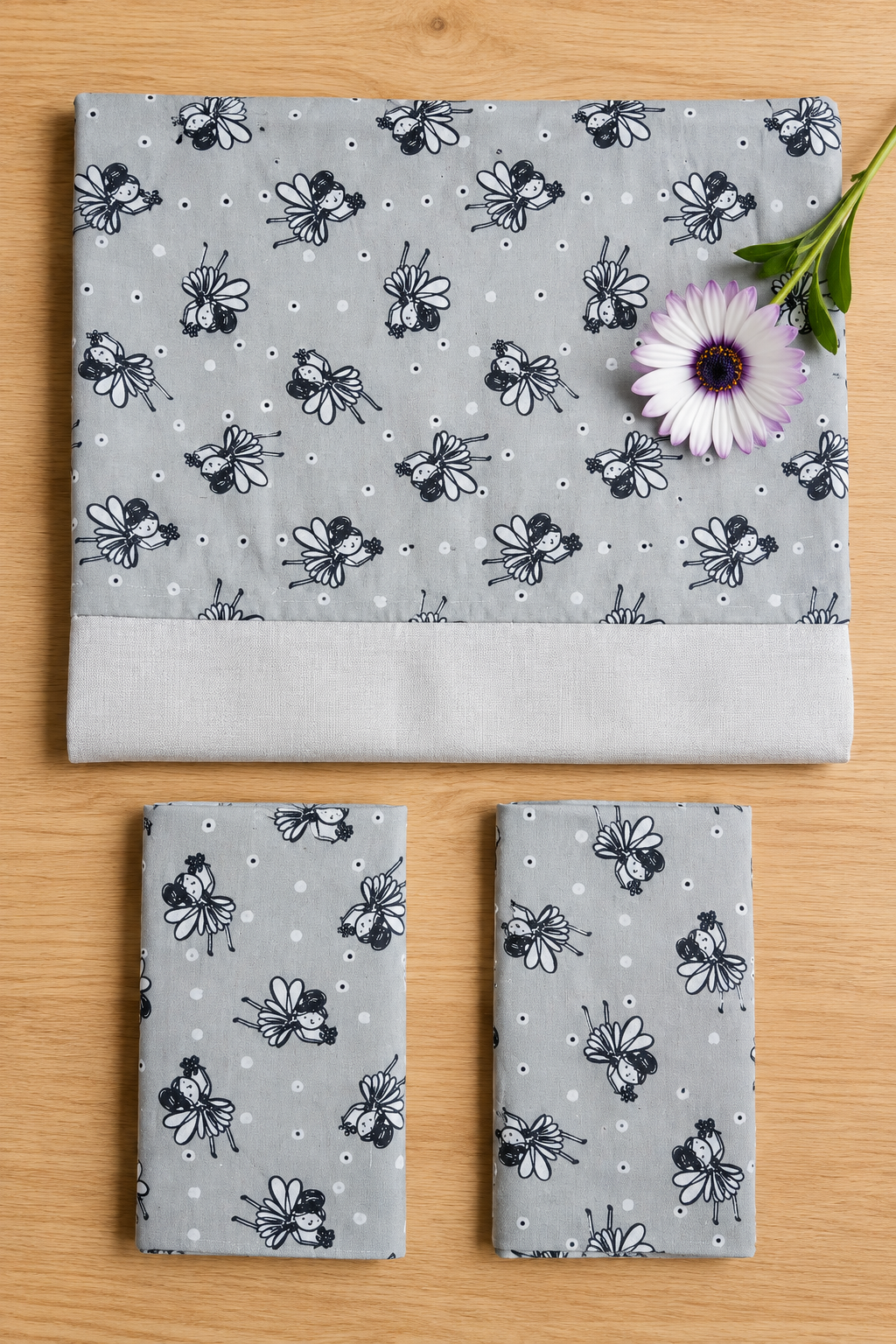 Bedsheets-Queen daily use border bedsheets