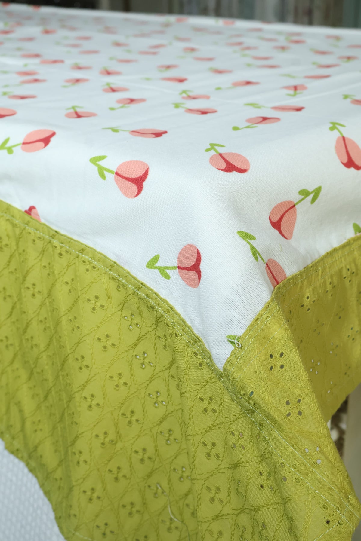 Table cloth - 6 seater(152cm * 228cm)