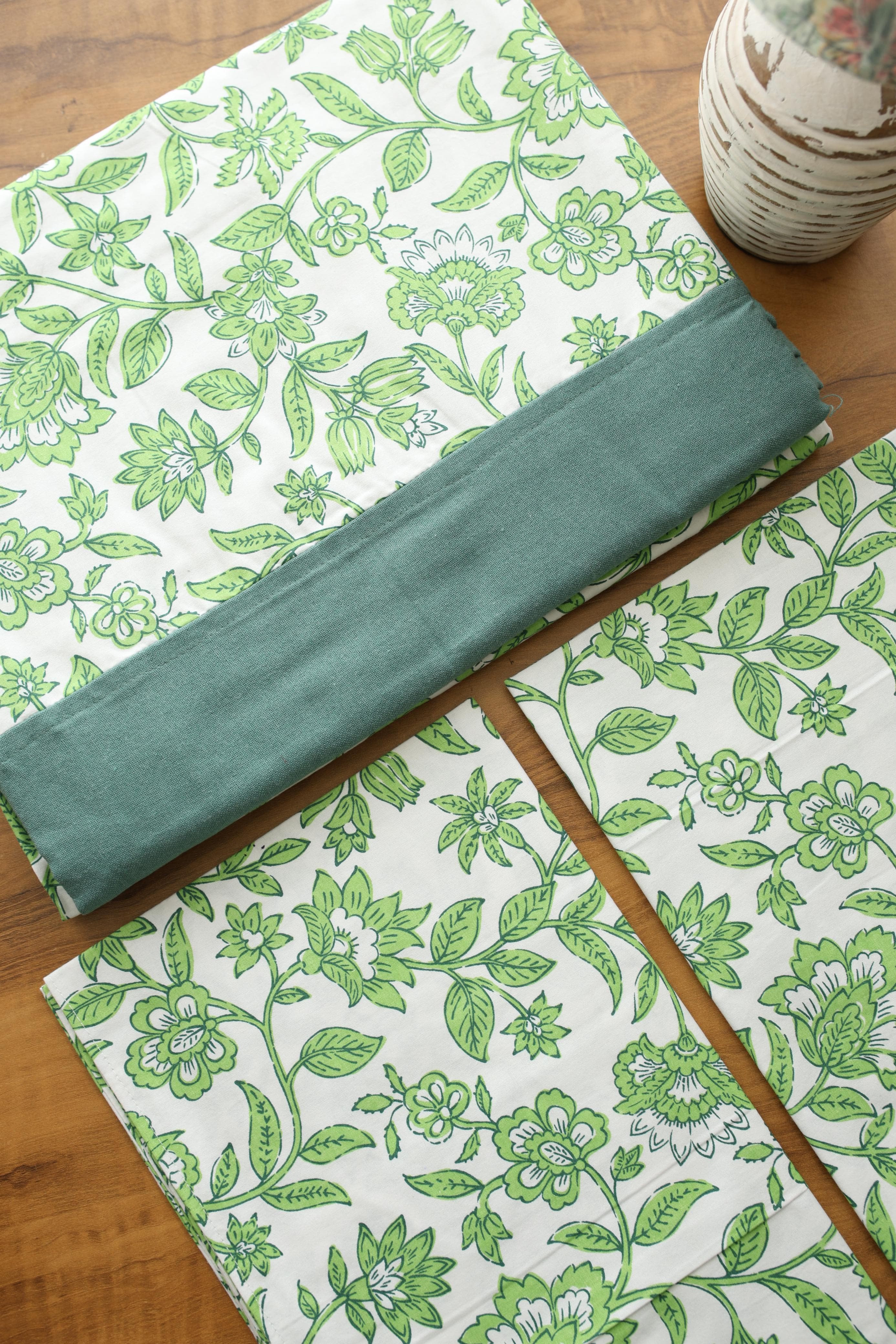 Bedsheets - Queen daily use border bedsheets