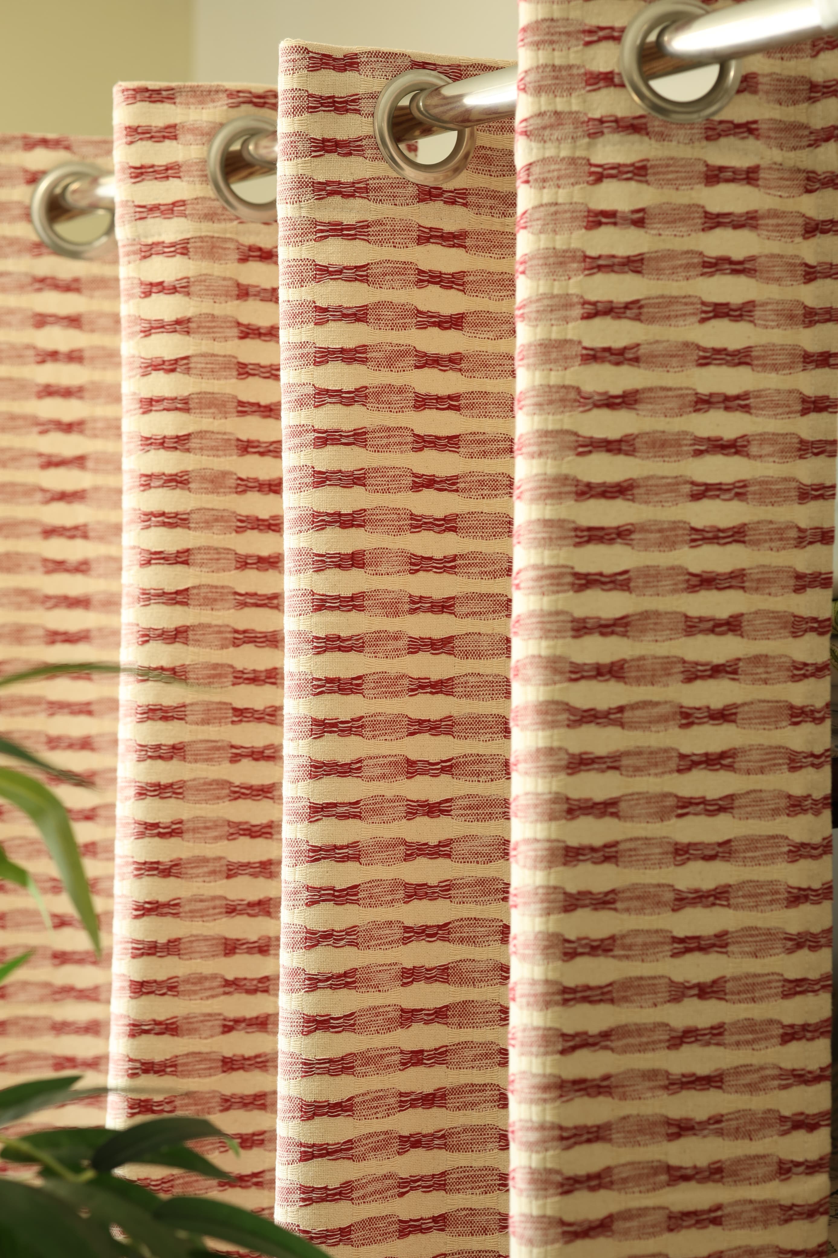 Curtains - Opaque curtains red