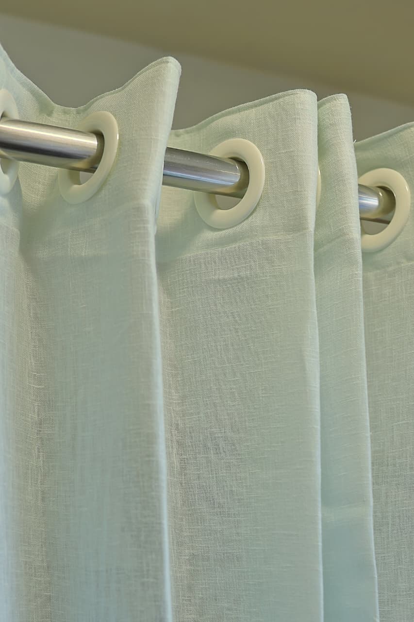 Curtain-Tinted solid colour semi transparent