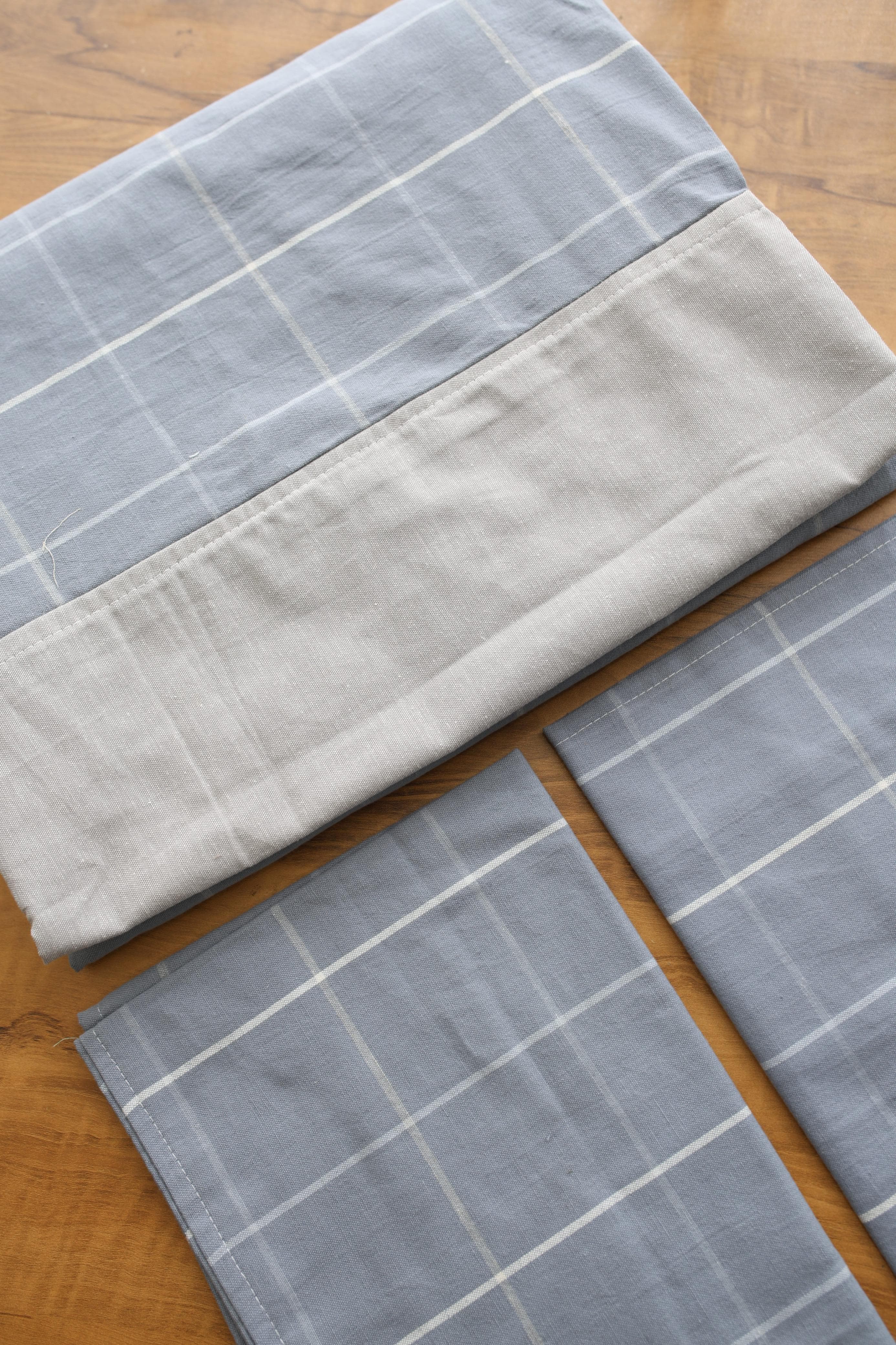 Bedsheets - Queen daily use border bedsheets