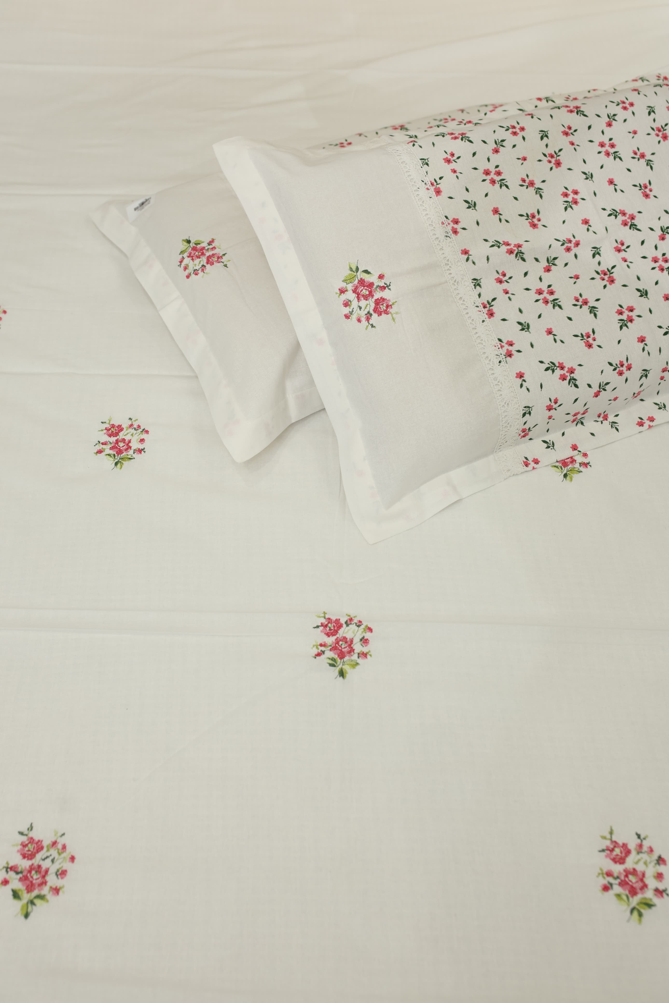 Floral Print & Cross-Stitch Embroidery Handloom Cotton Bedspread Set