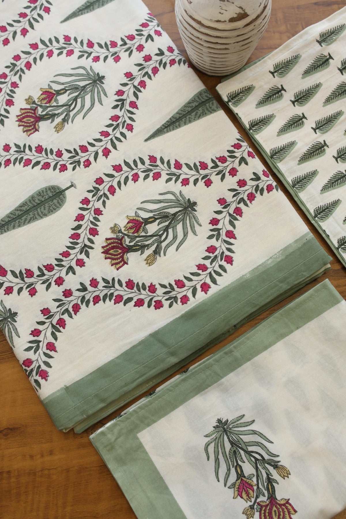 Bedsheets - Handblock queen rajwada print bedsheets