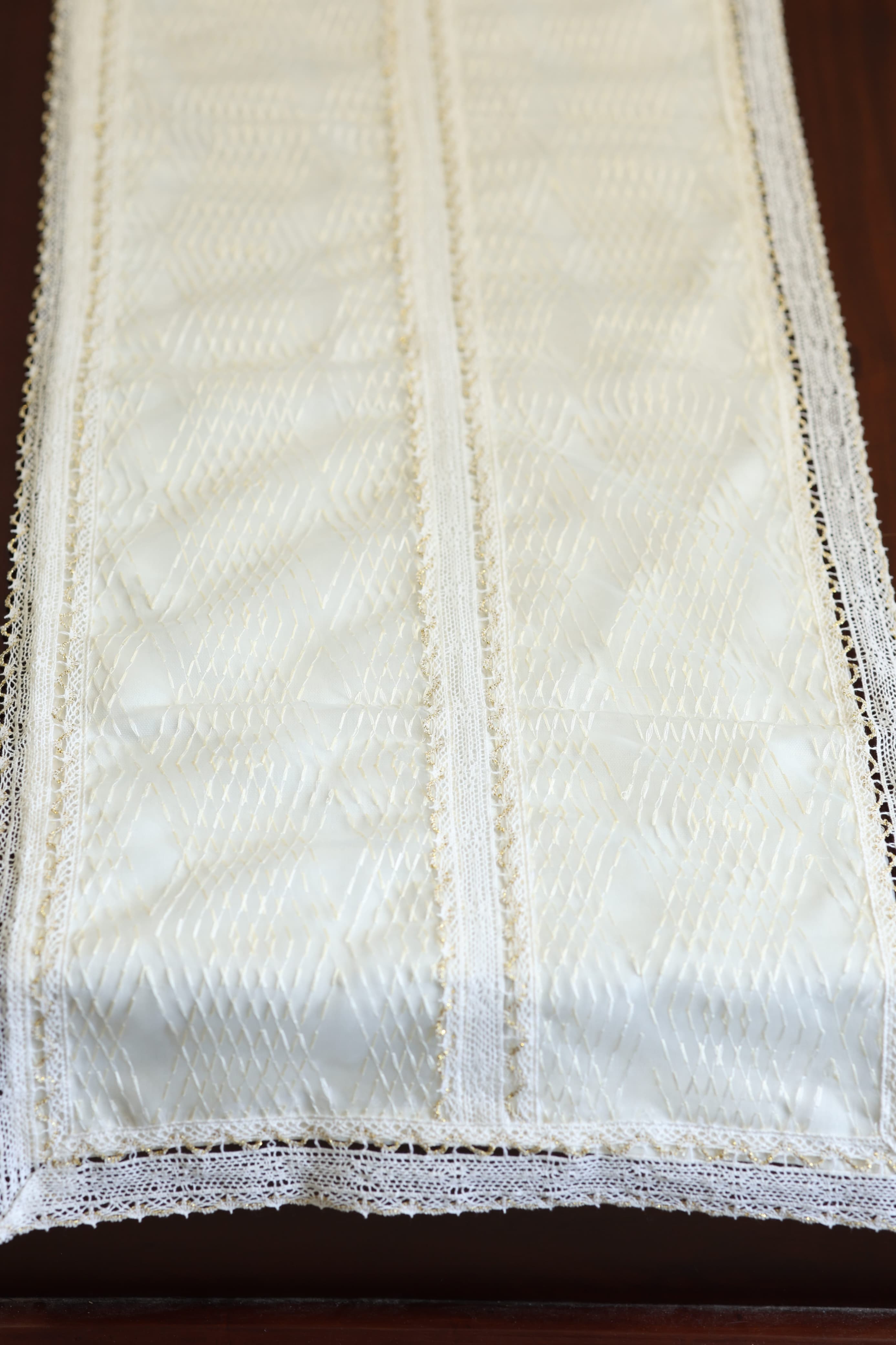 Table Runners - 8seater embroidery runner