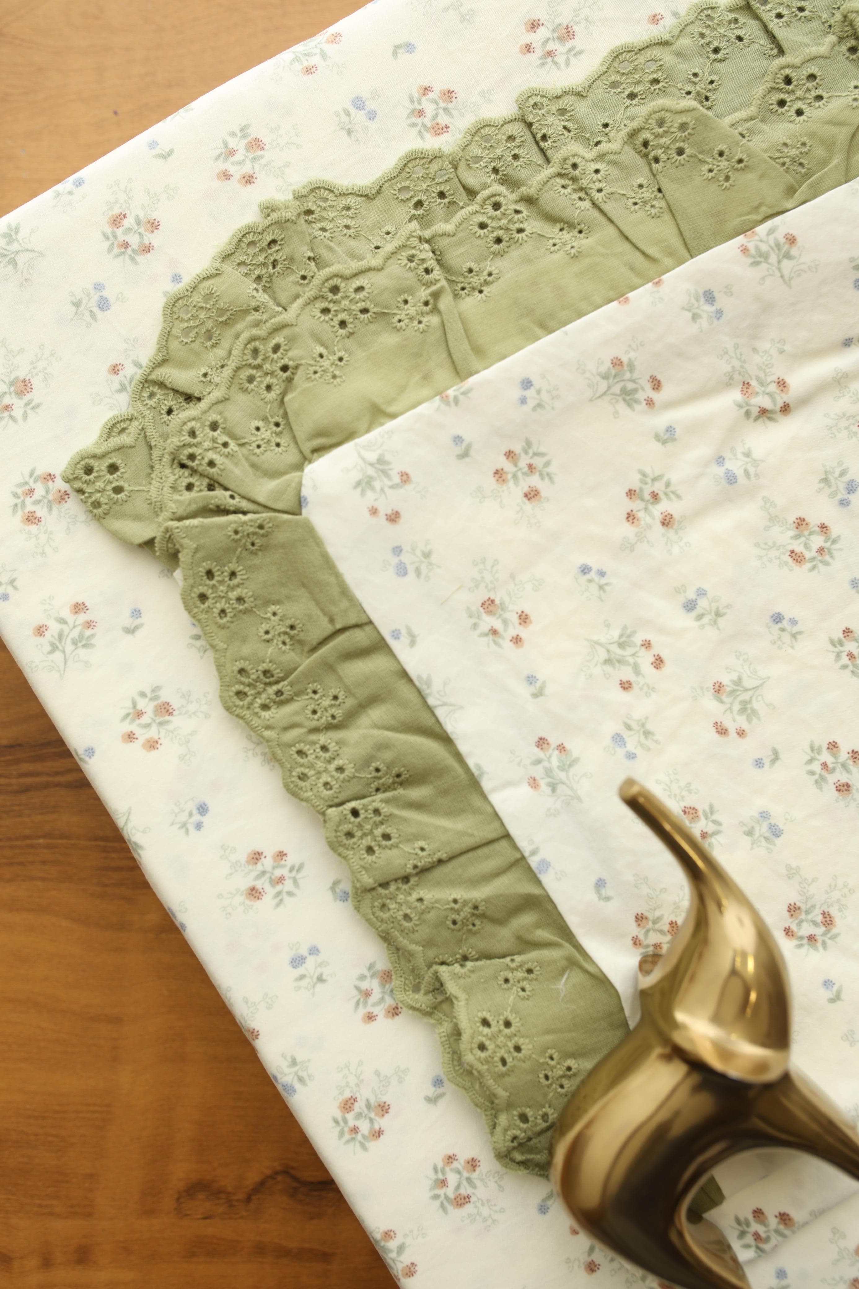 Bedsheets - Premium King soft cotton lace bedsheets majestic