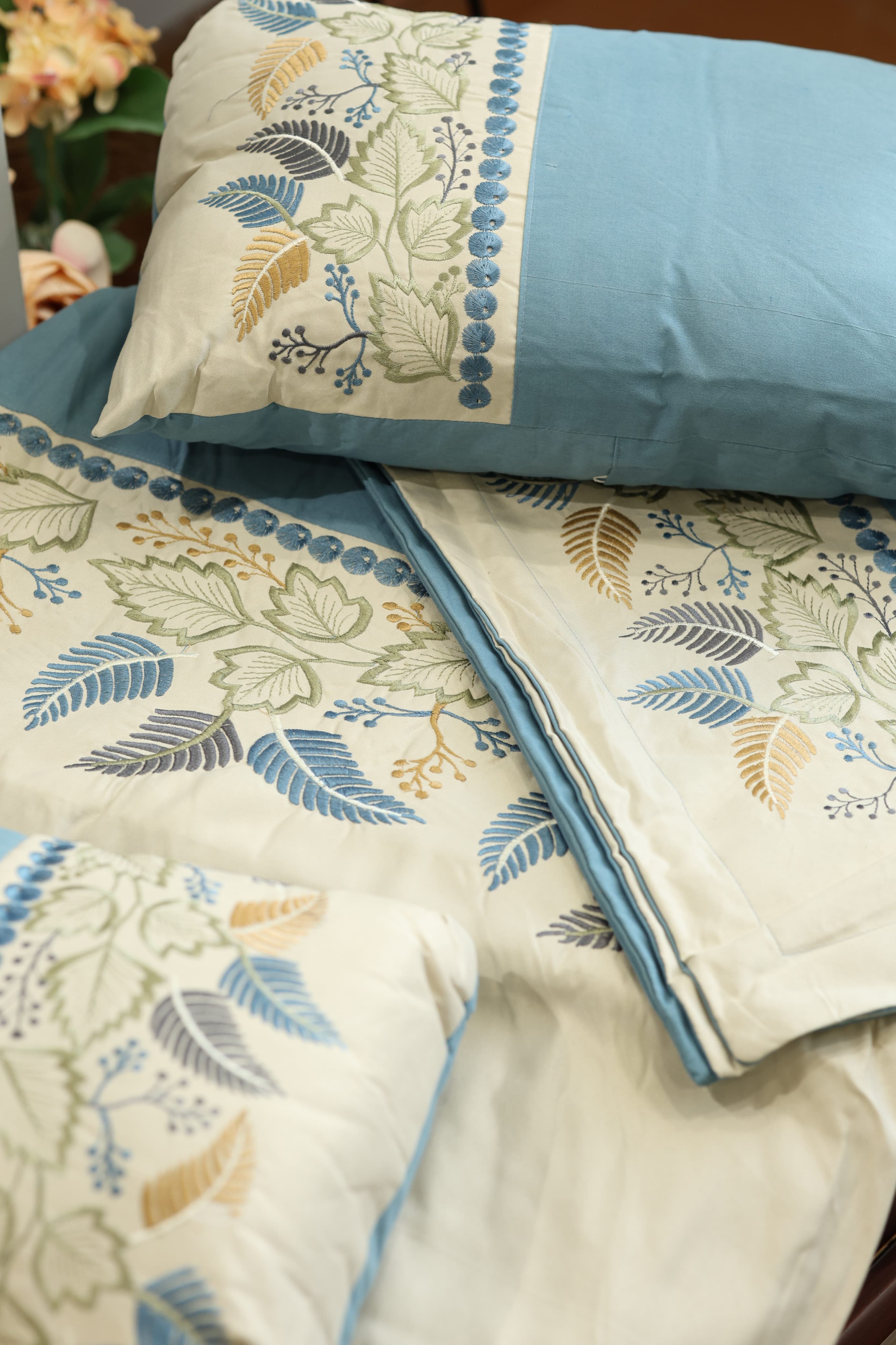 Full bedding set - King Premium embroidery 5 pcs set