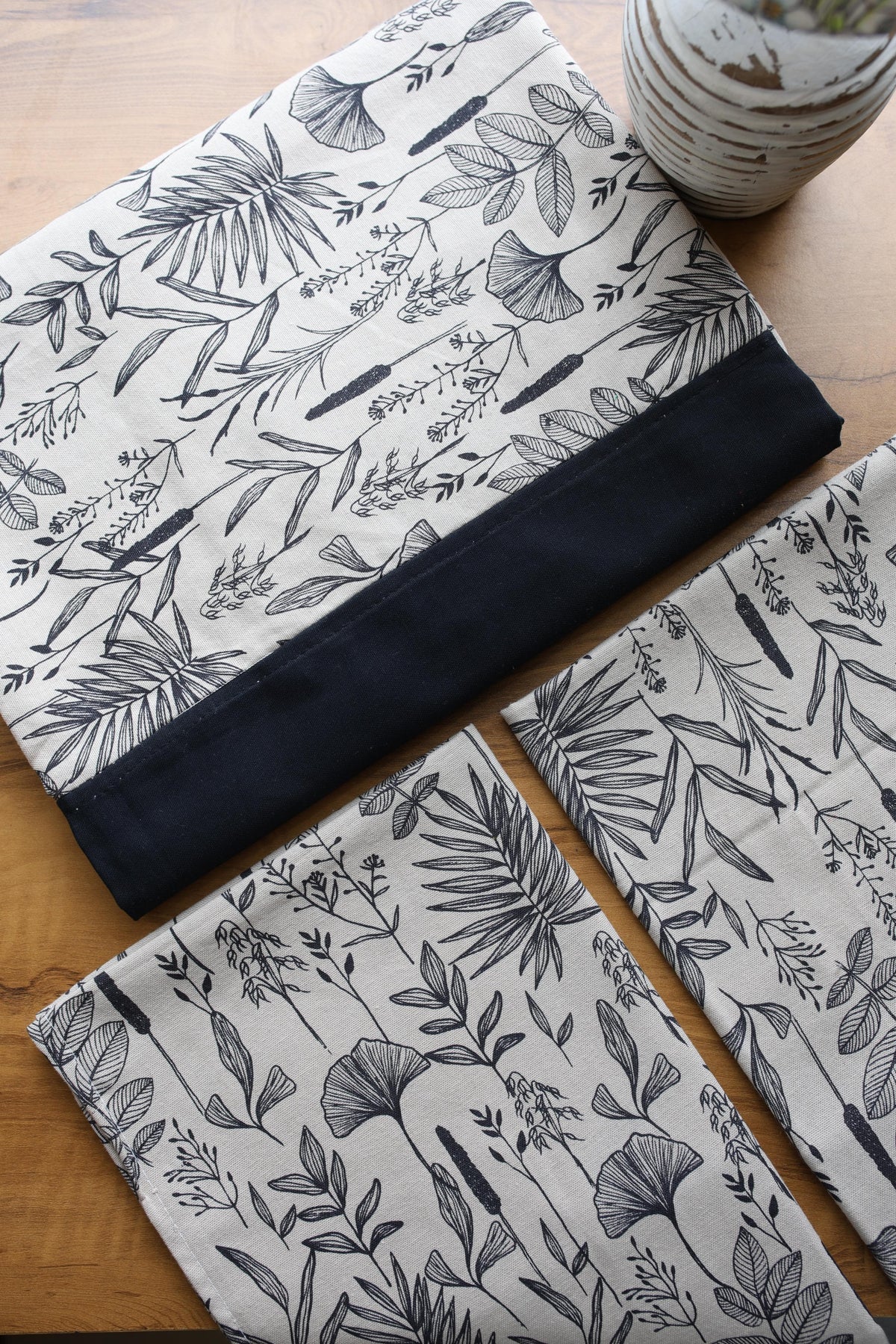 Bedsheets - Single daily use border bedsheets