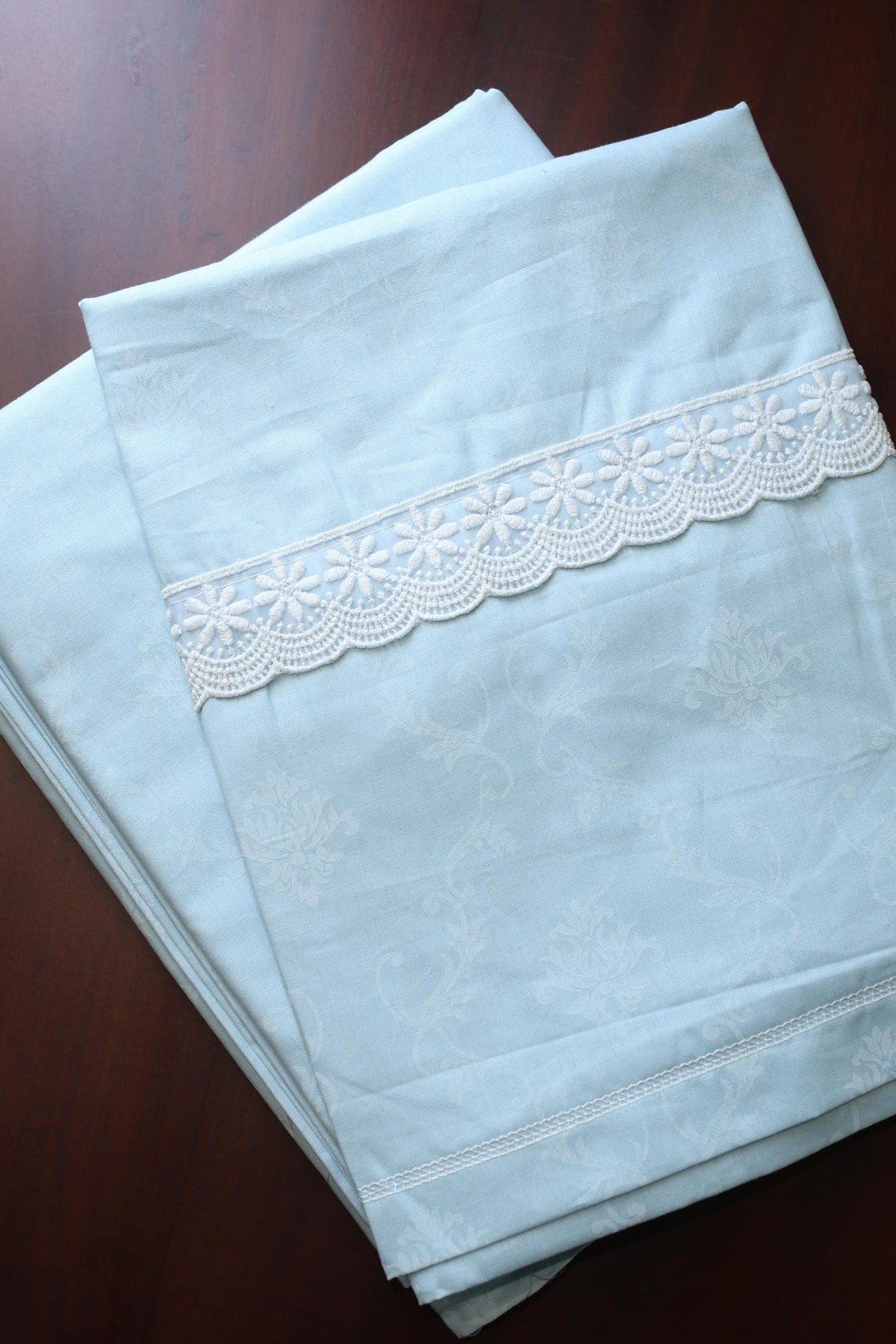 Bedsheets - King satin cotton lace bedsheets