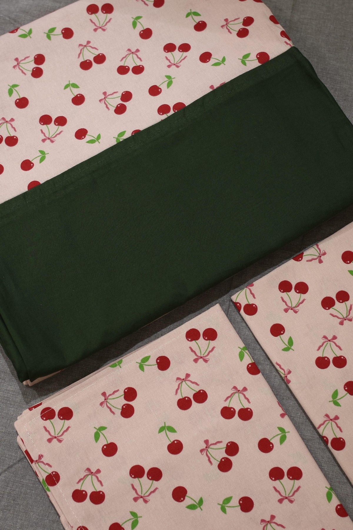Bedsheets - Queen daily use border bedsheets