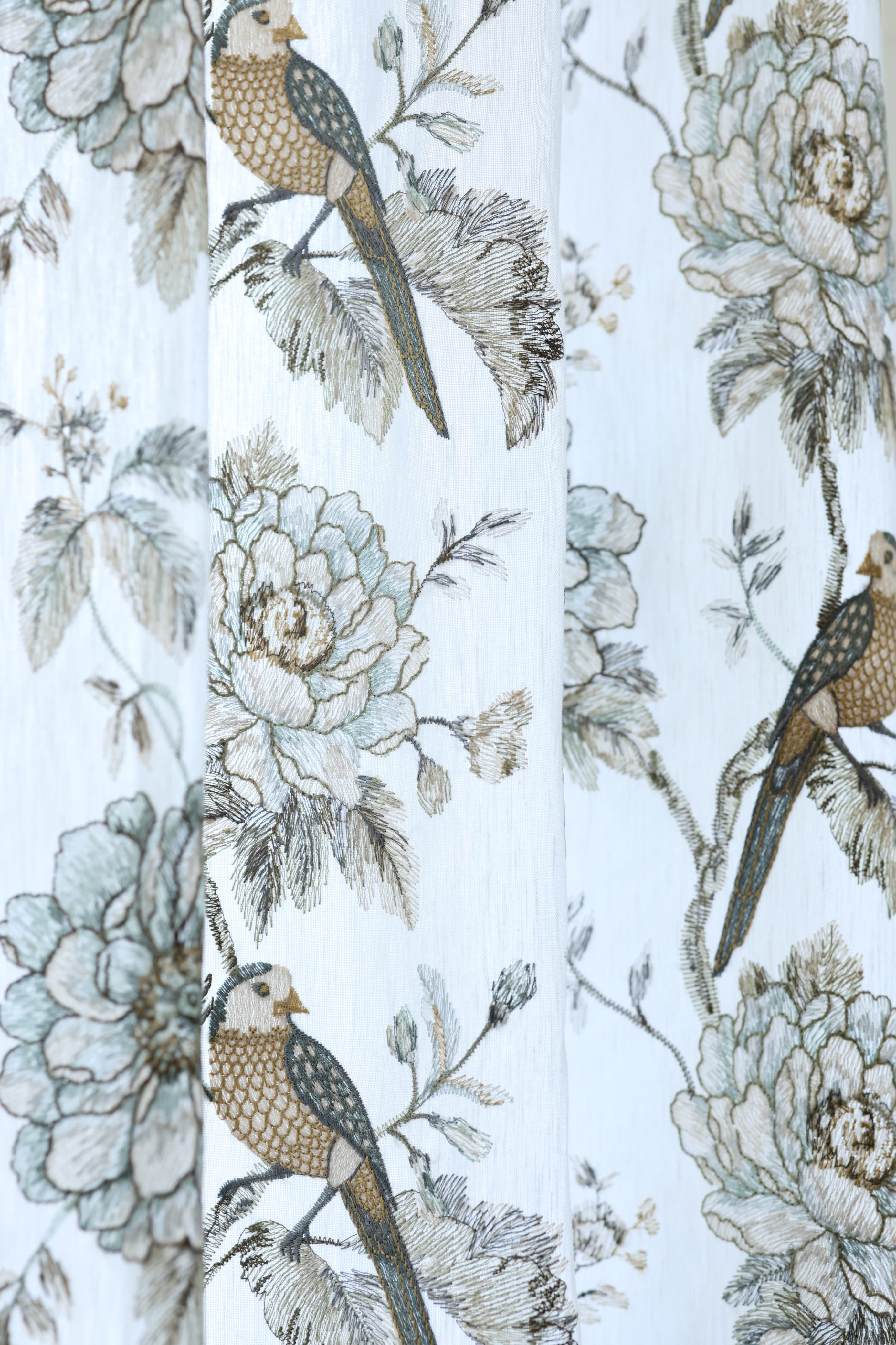 Curtains:Premium embroidery opaque curtains