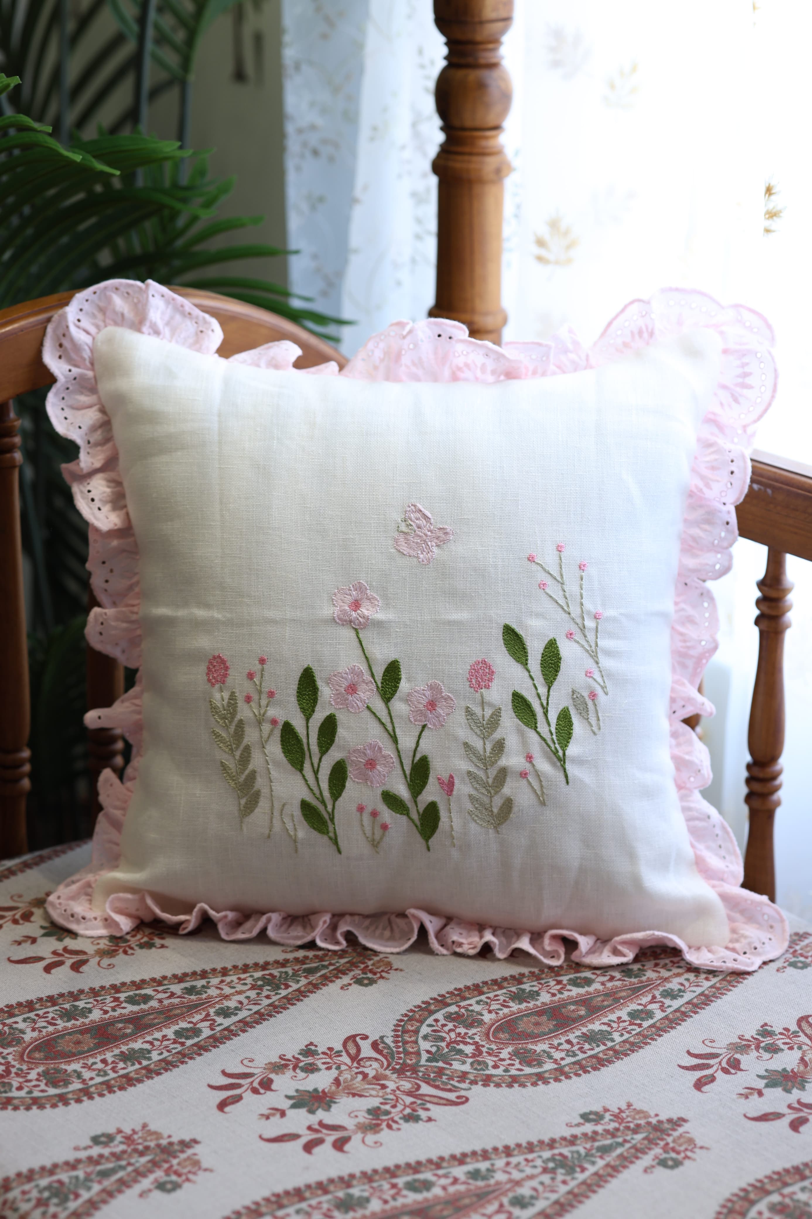 Cushion covers - Embroidery Garden Petal