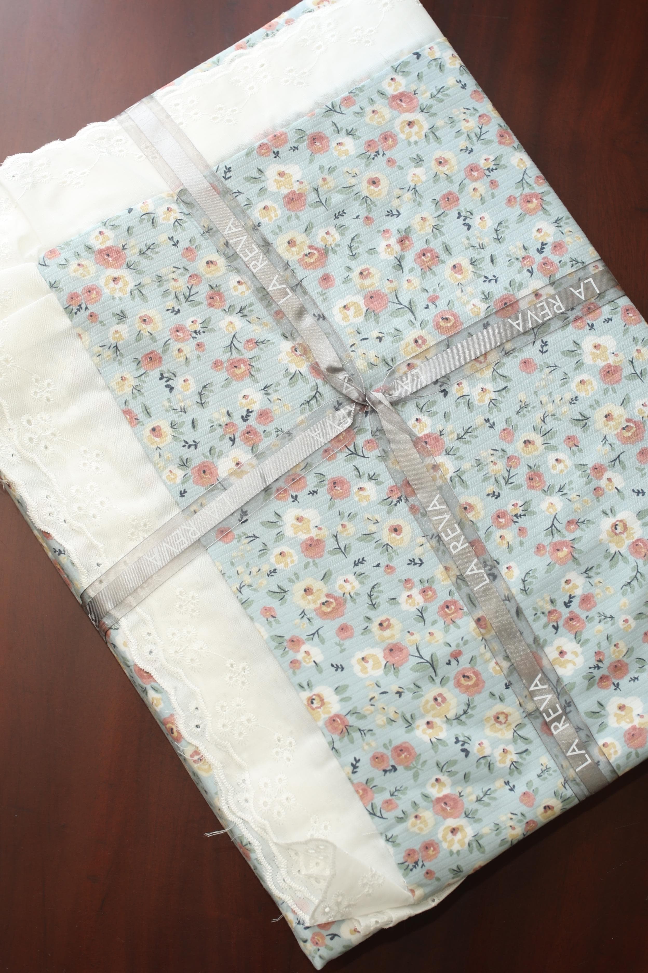 Bedsheets - King soft cotton lace bedsheets majestic