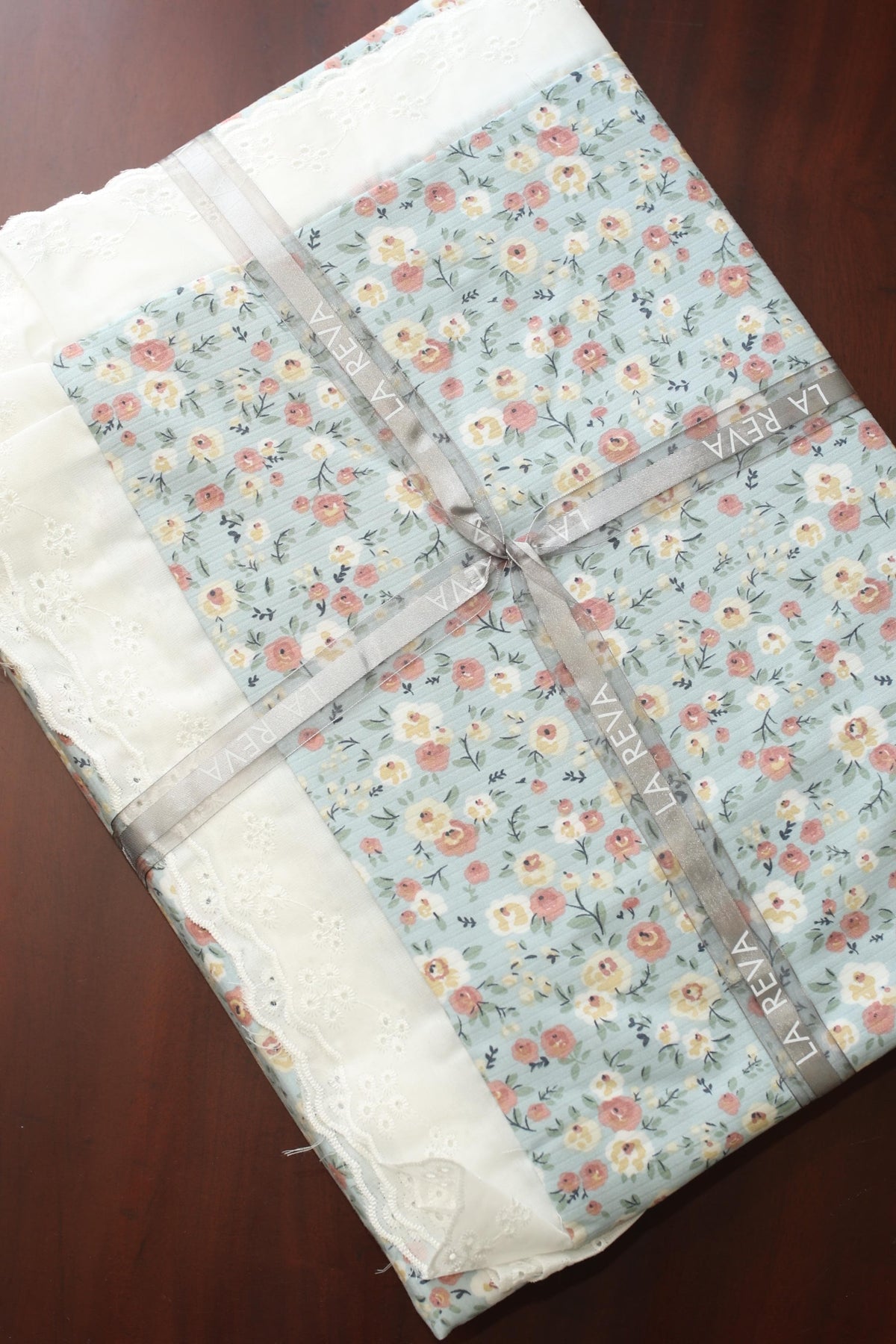 Bedsheets - King soft cotton lace bedsheets majestic