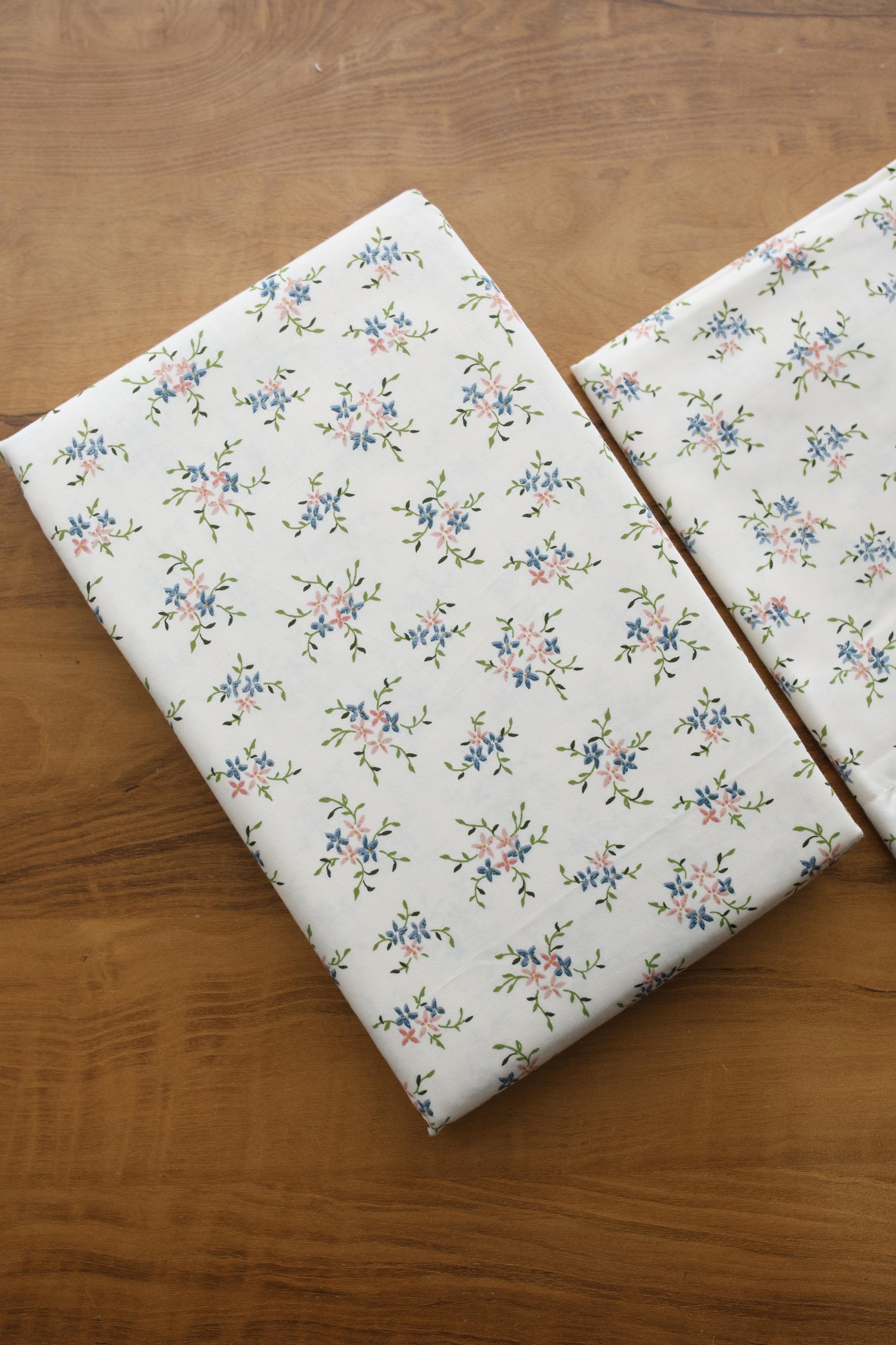 Single Soft Cotton Vintana Printed Bedsheet