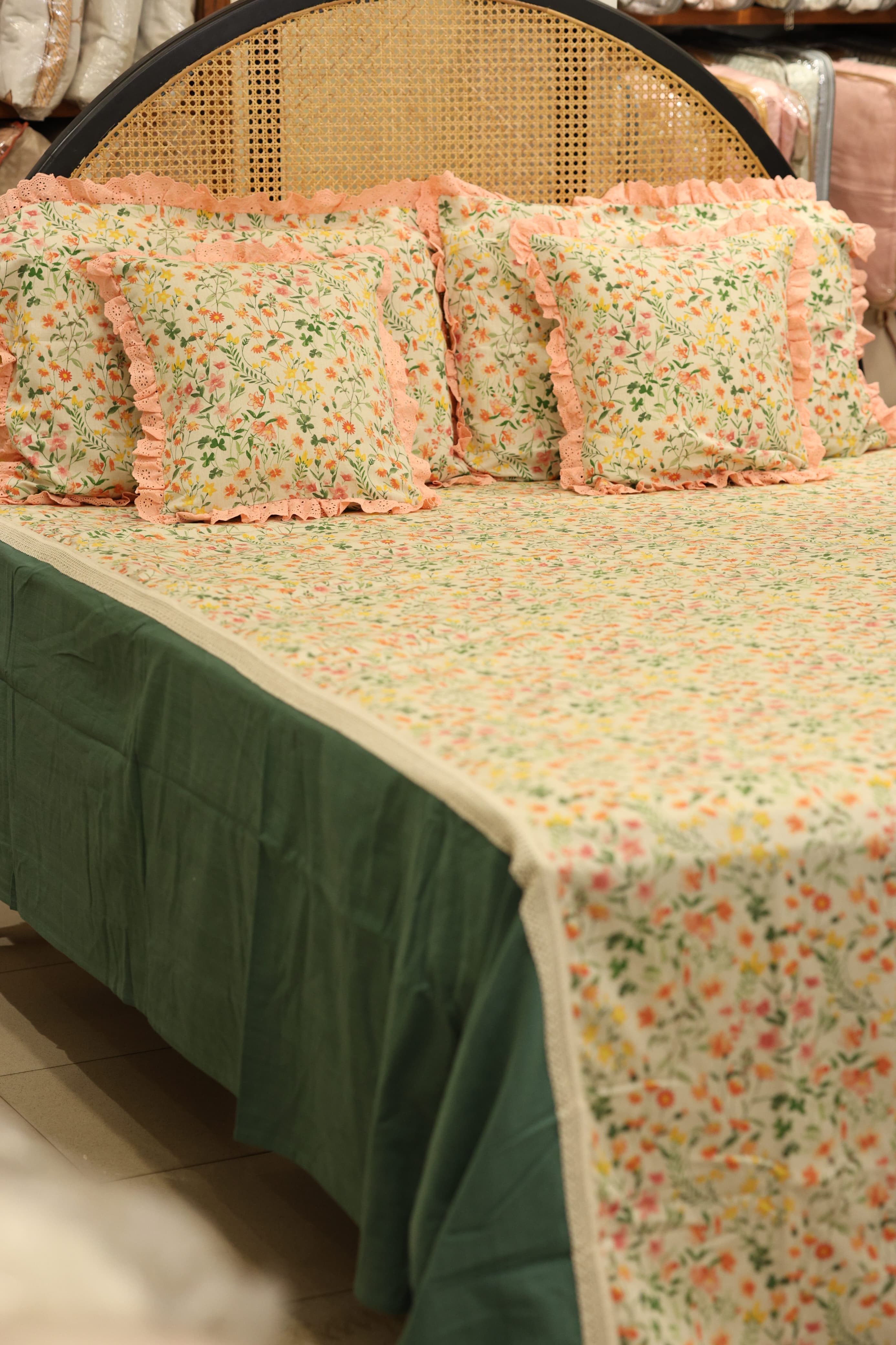 Bedsheets - Premium Queen floral printed lace bedsheet with cushion covers bud