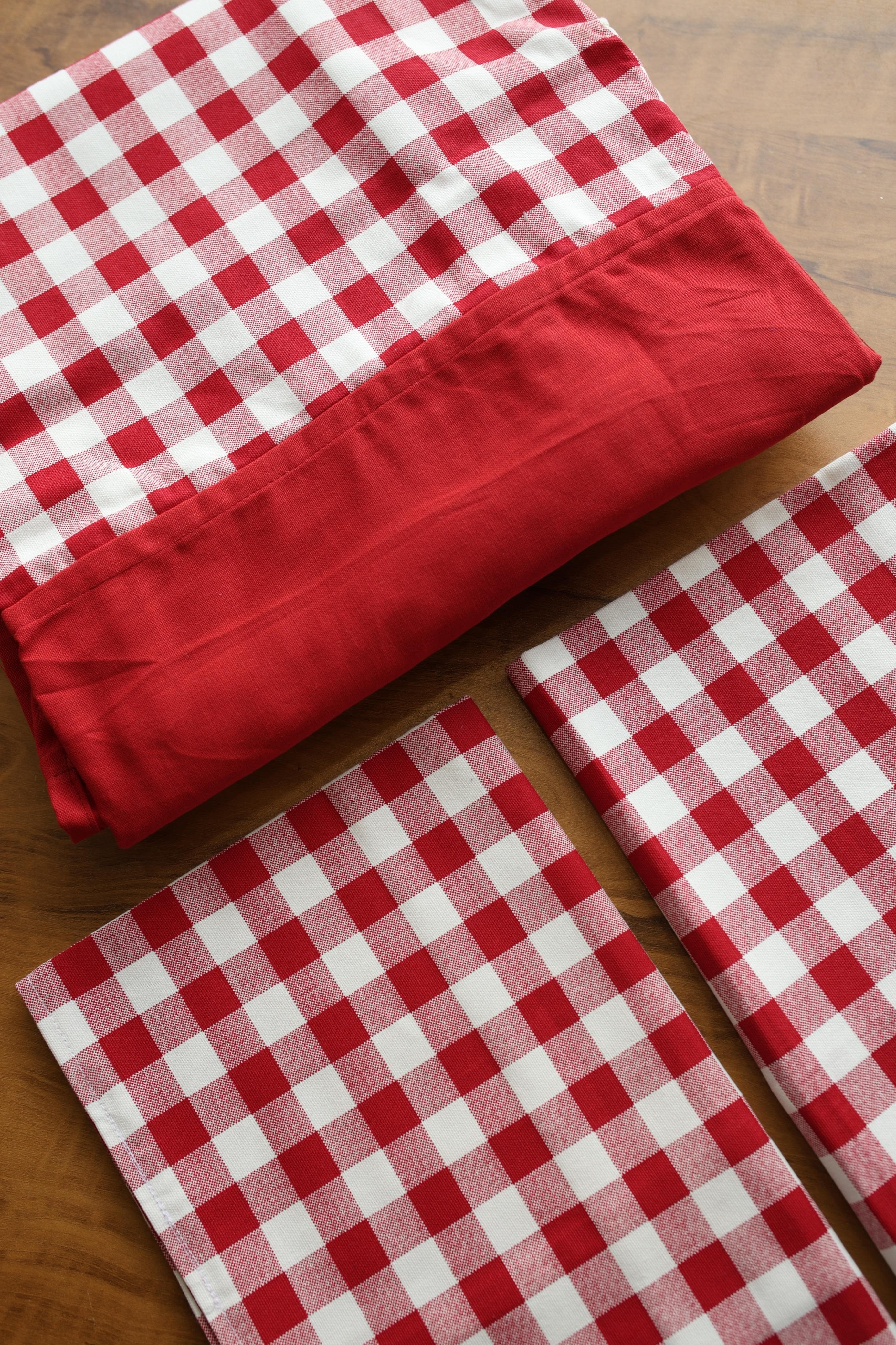 Bedsheets - King daily use border bedsheets