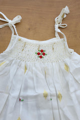 Kids smocked dress 0-3 month