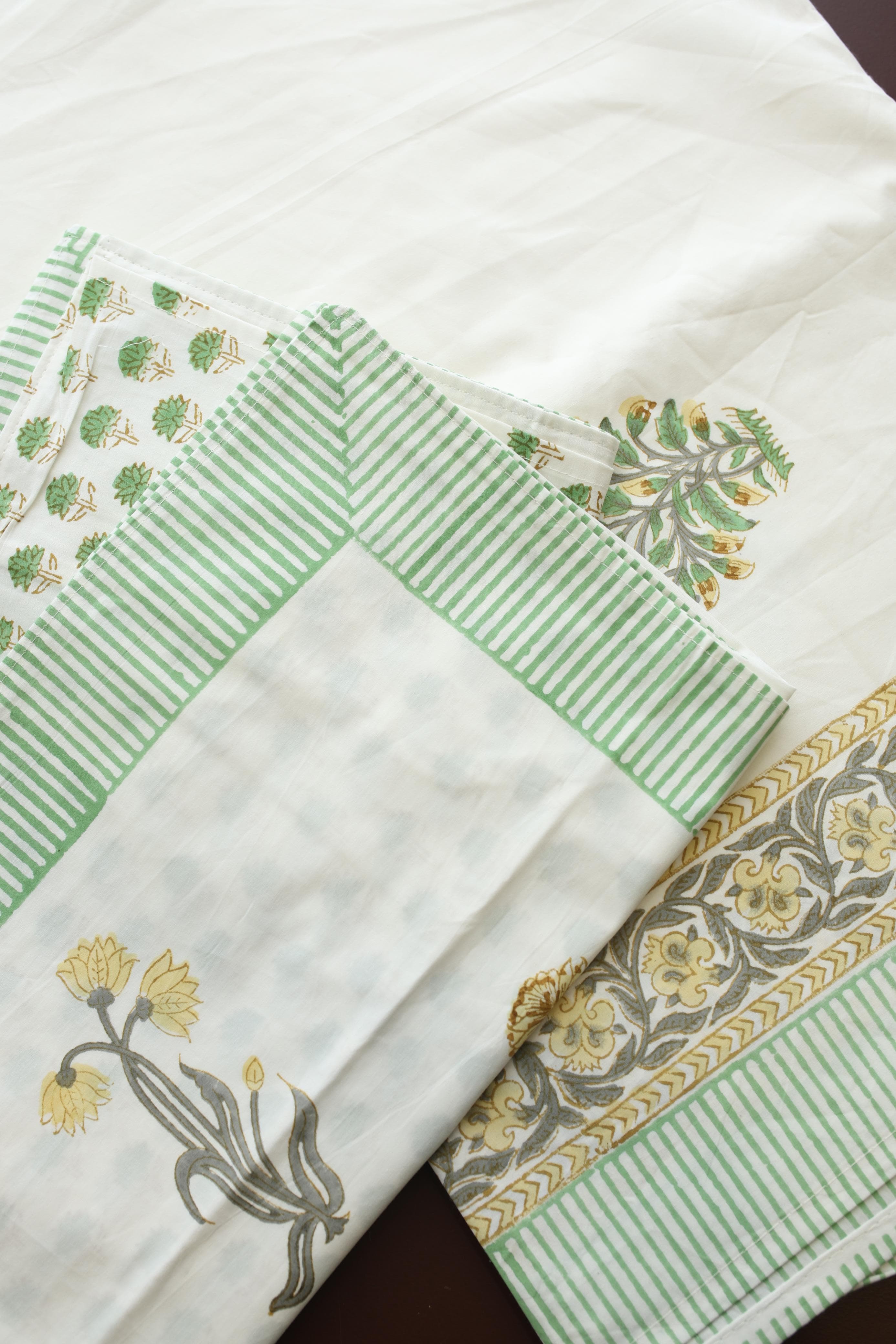 Bedsheets - King percale cotton handblock soft lily  bedsheets