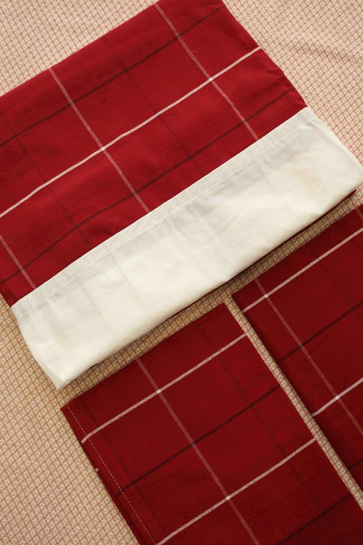 Bedsheets - Queen daily use border bedsheets