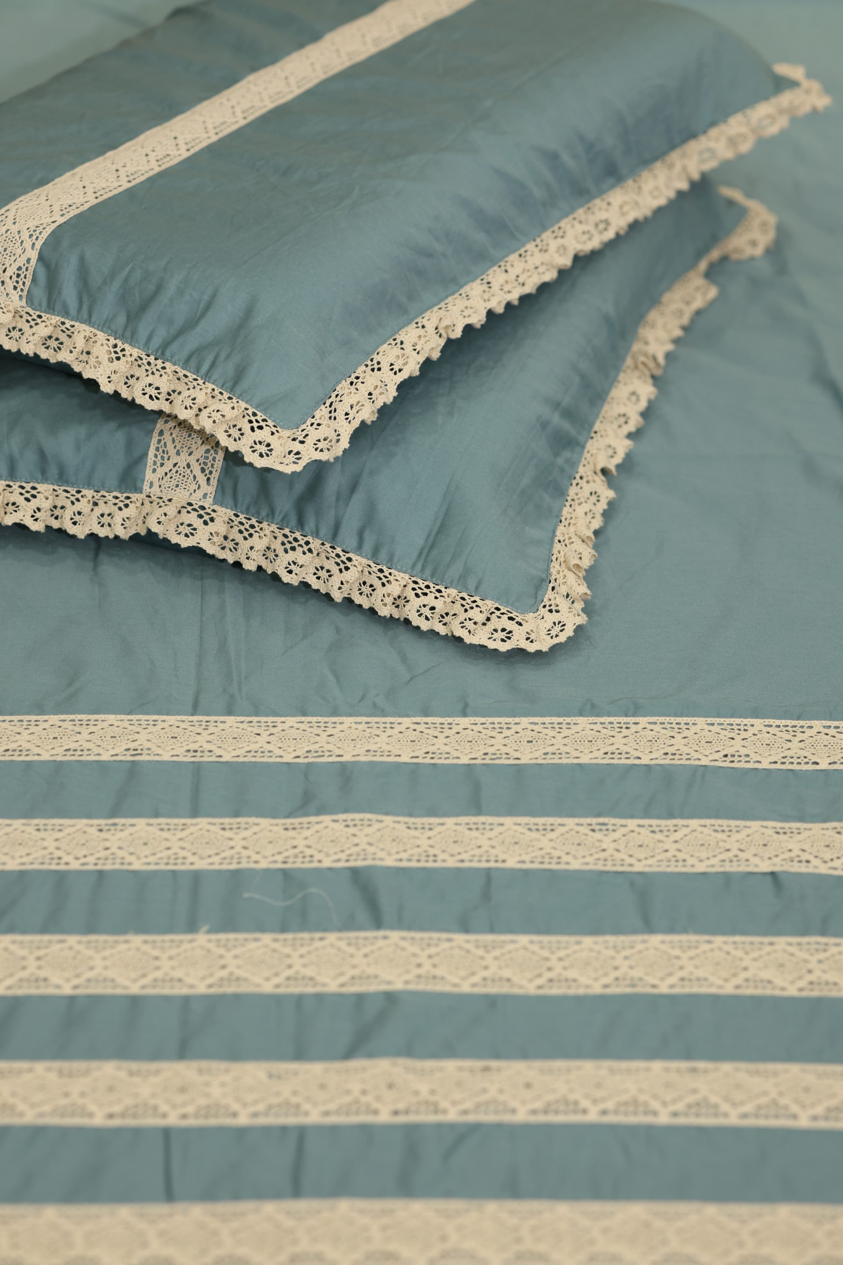 Bedsheets - Premium designer Queen bedsheets dd lace