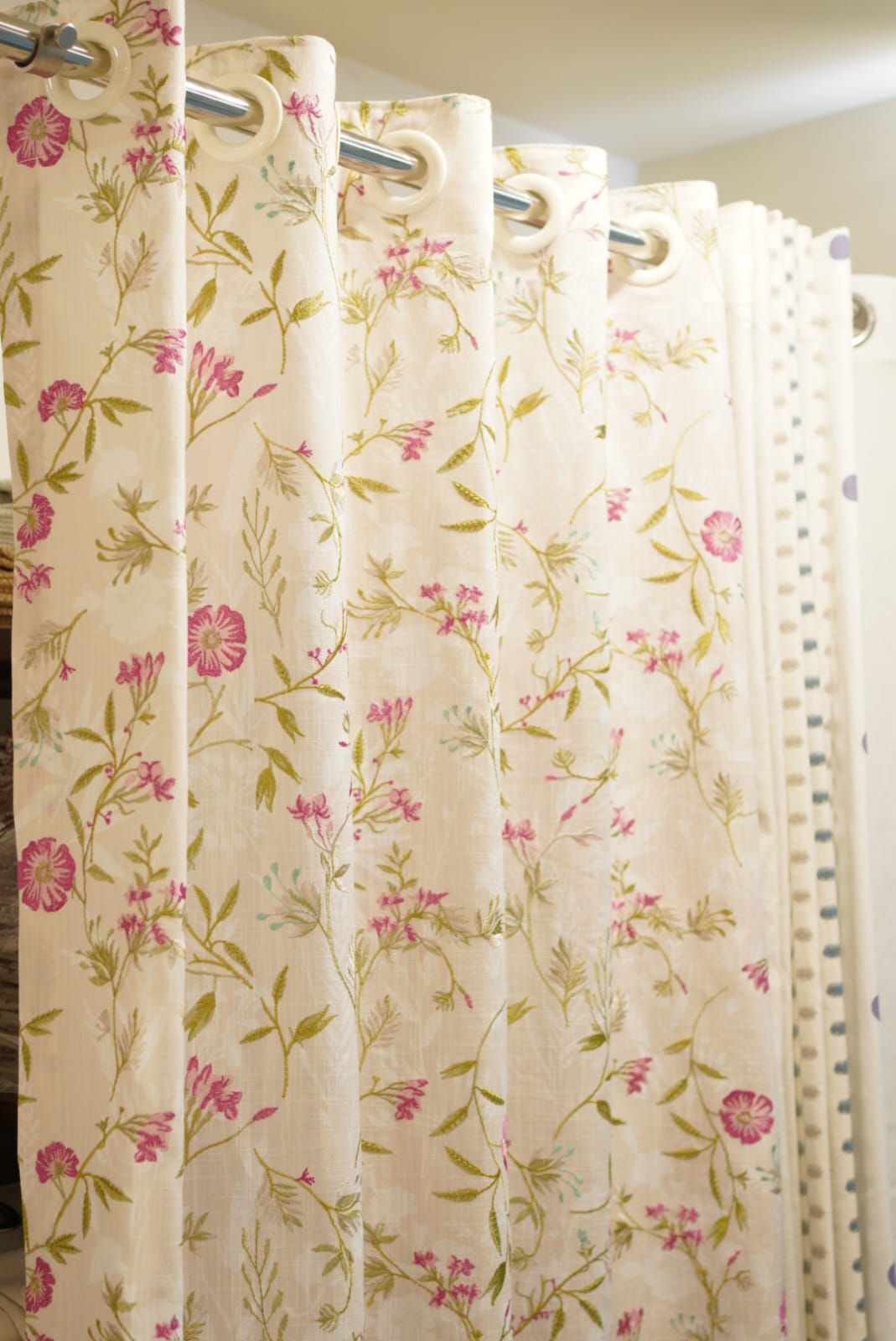 Curtains:Premium embroidered opaque curtains