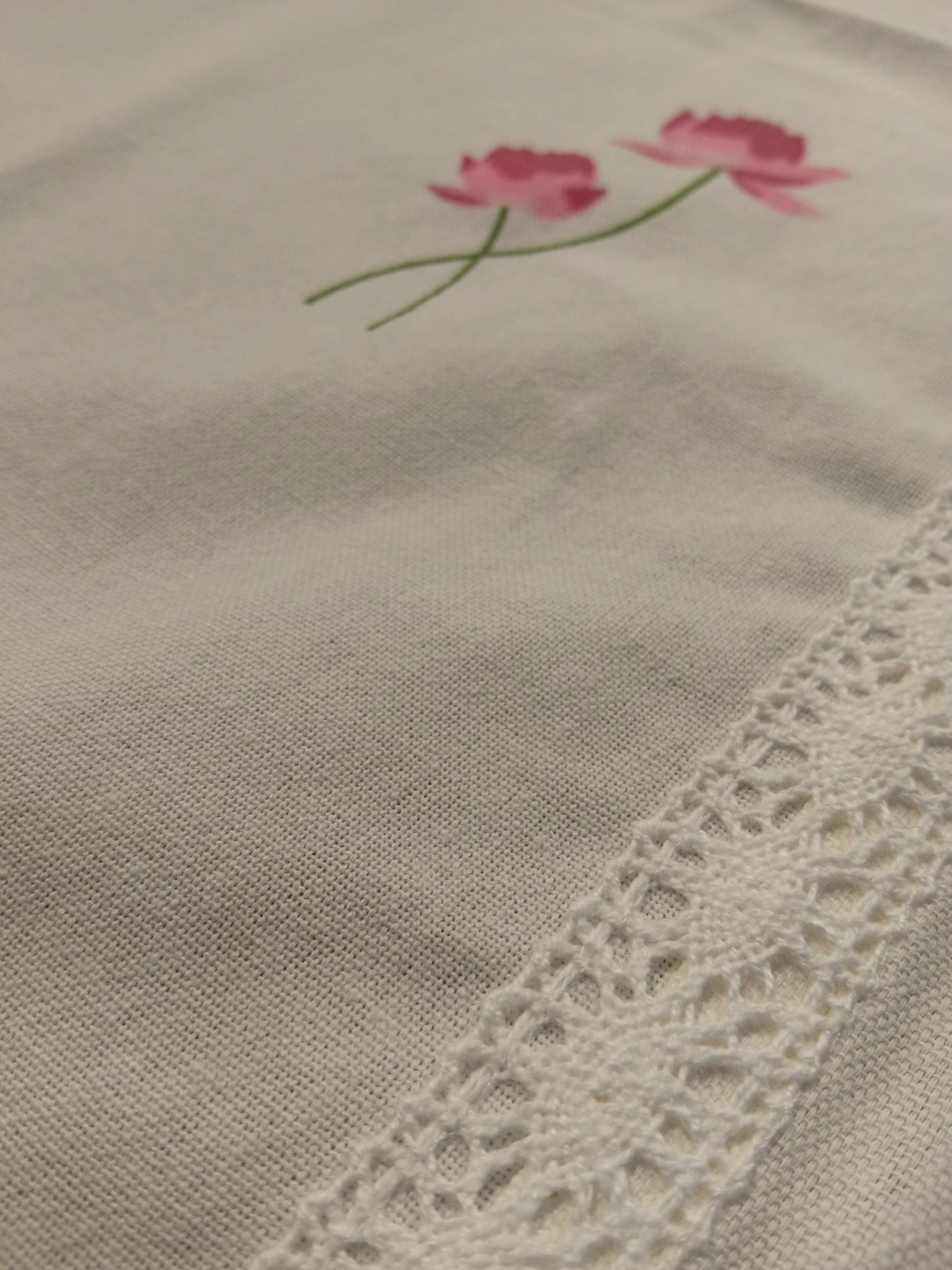 Table cloths - 8 Seater Embroidery (C