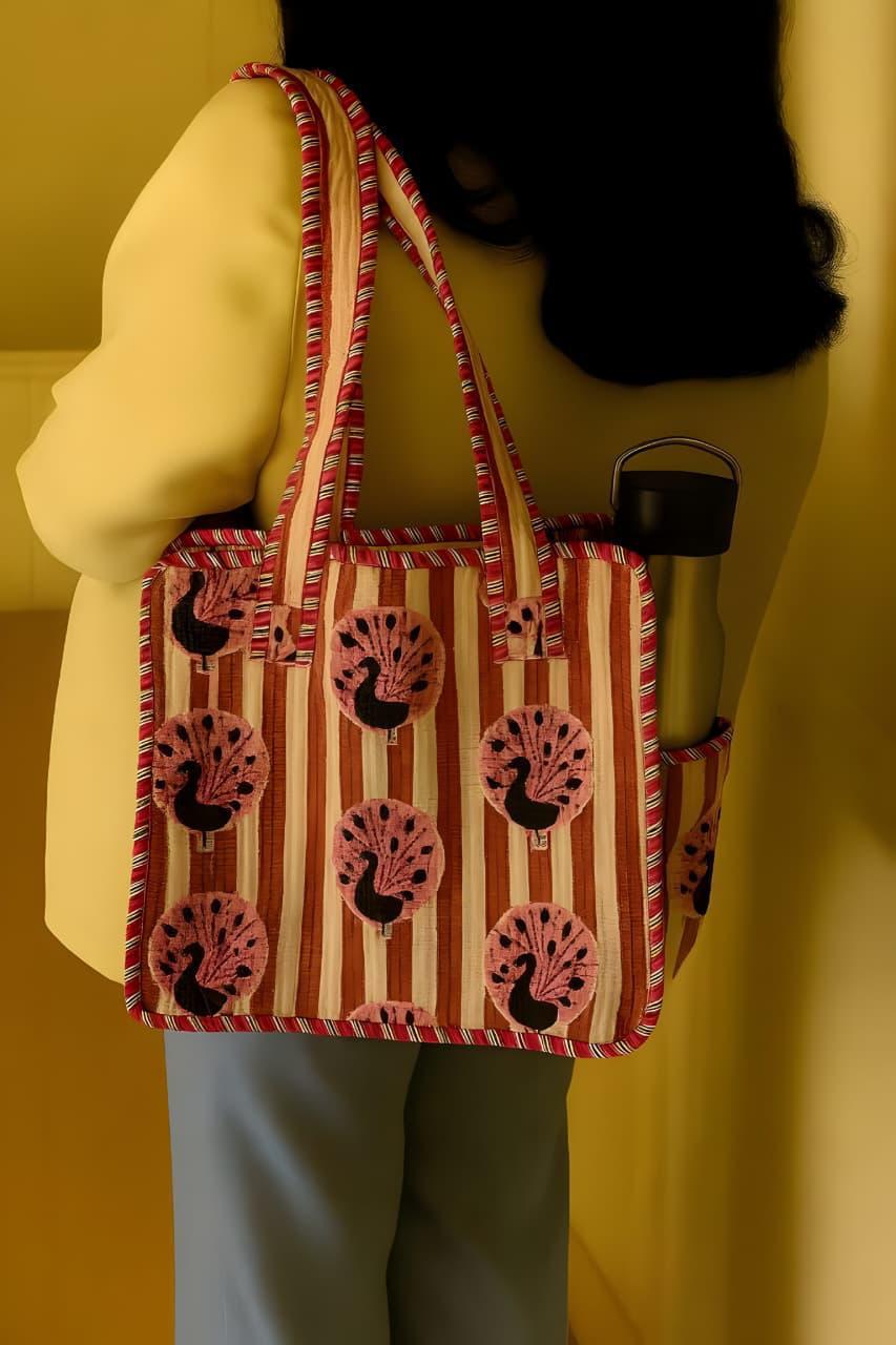 Quilted Lunch bag with bottle pocket outside(Tote bag)