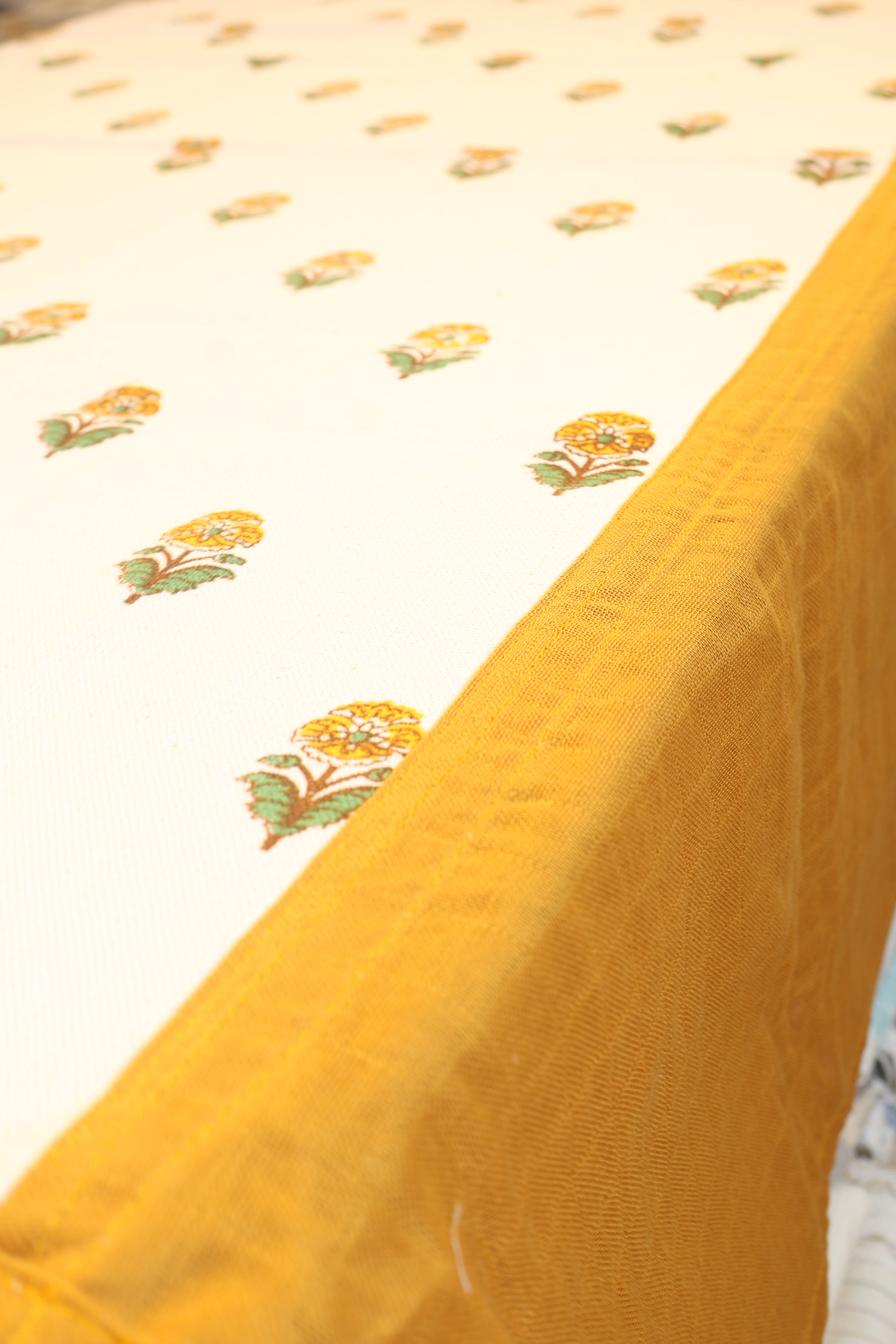 Table cloth - 6 seater(152cm * 228cm)