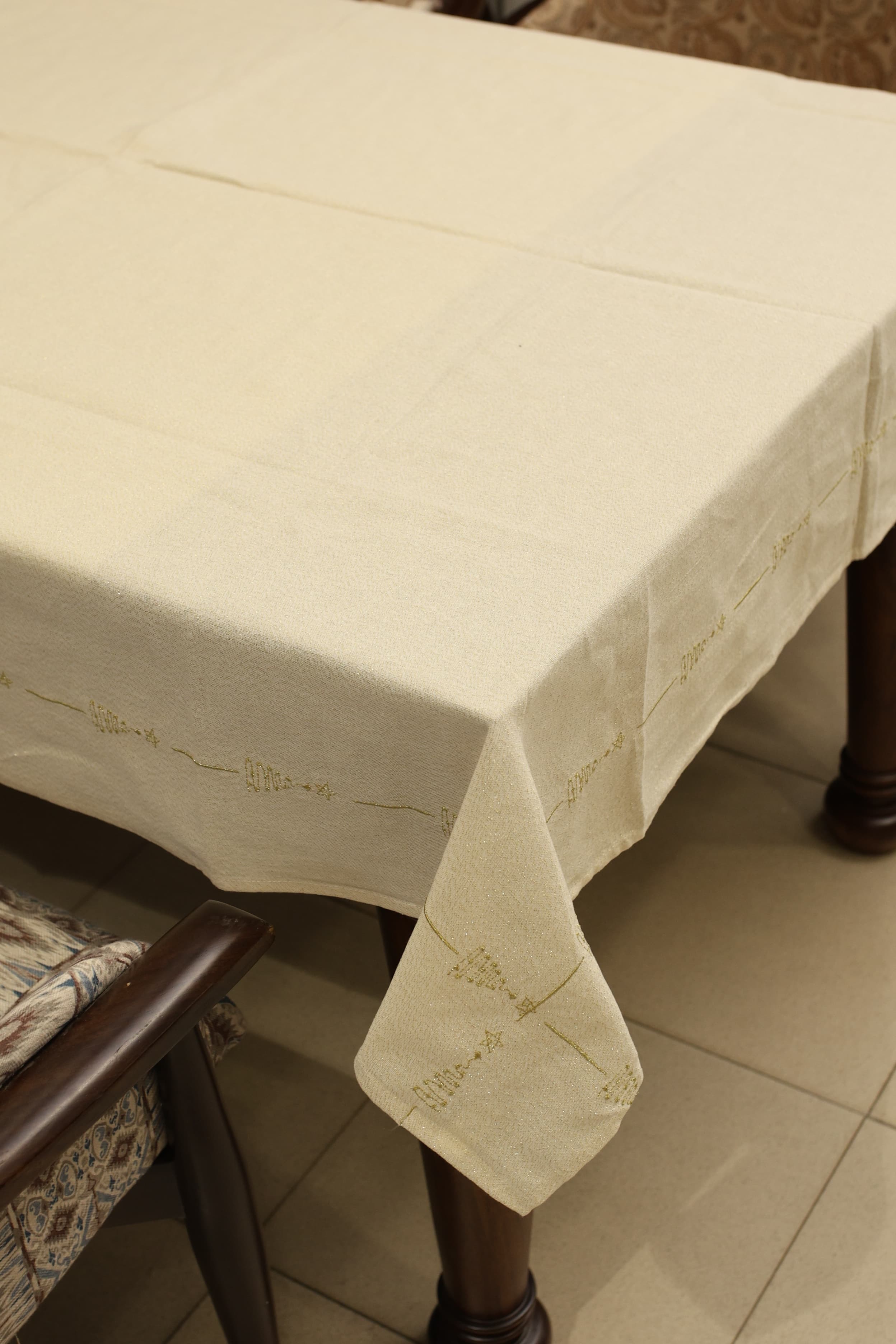 Table cloths - 6 seater Xmas edition