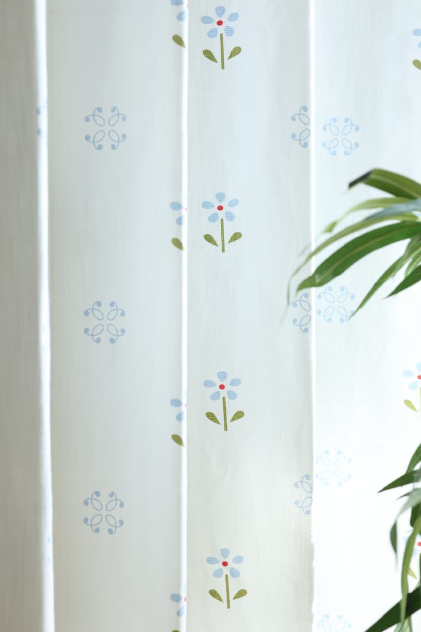 Curtains - Daisy Bloom Printed Opaque Curtain