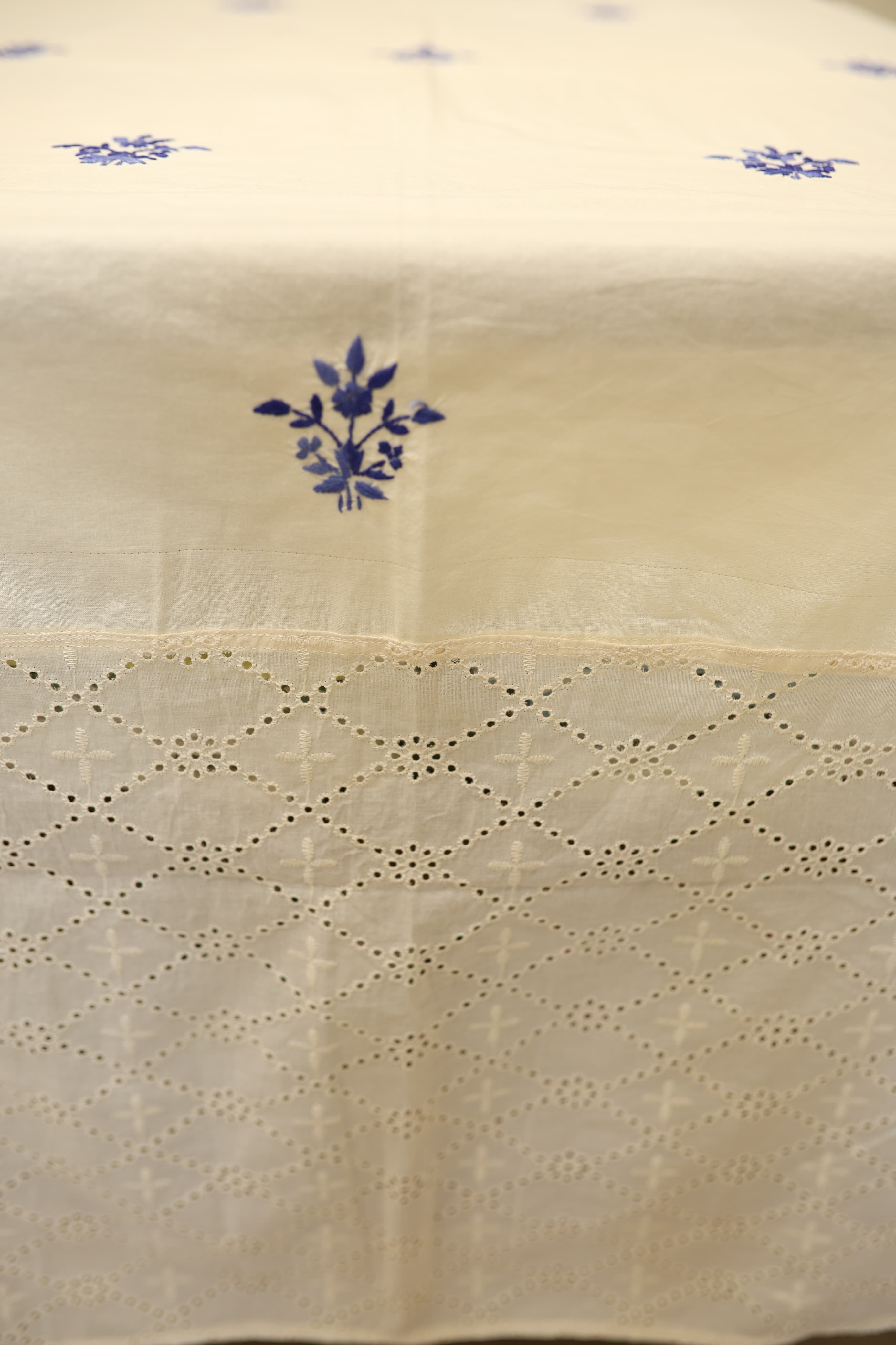Table cloth -6 seater Hand embroidery