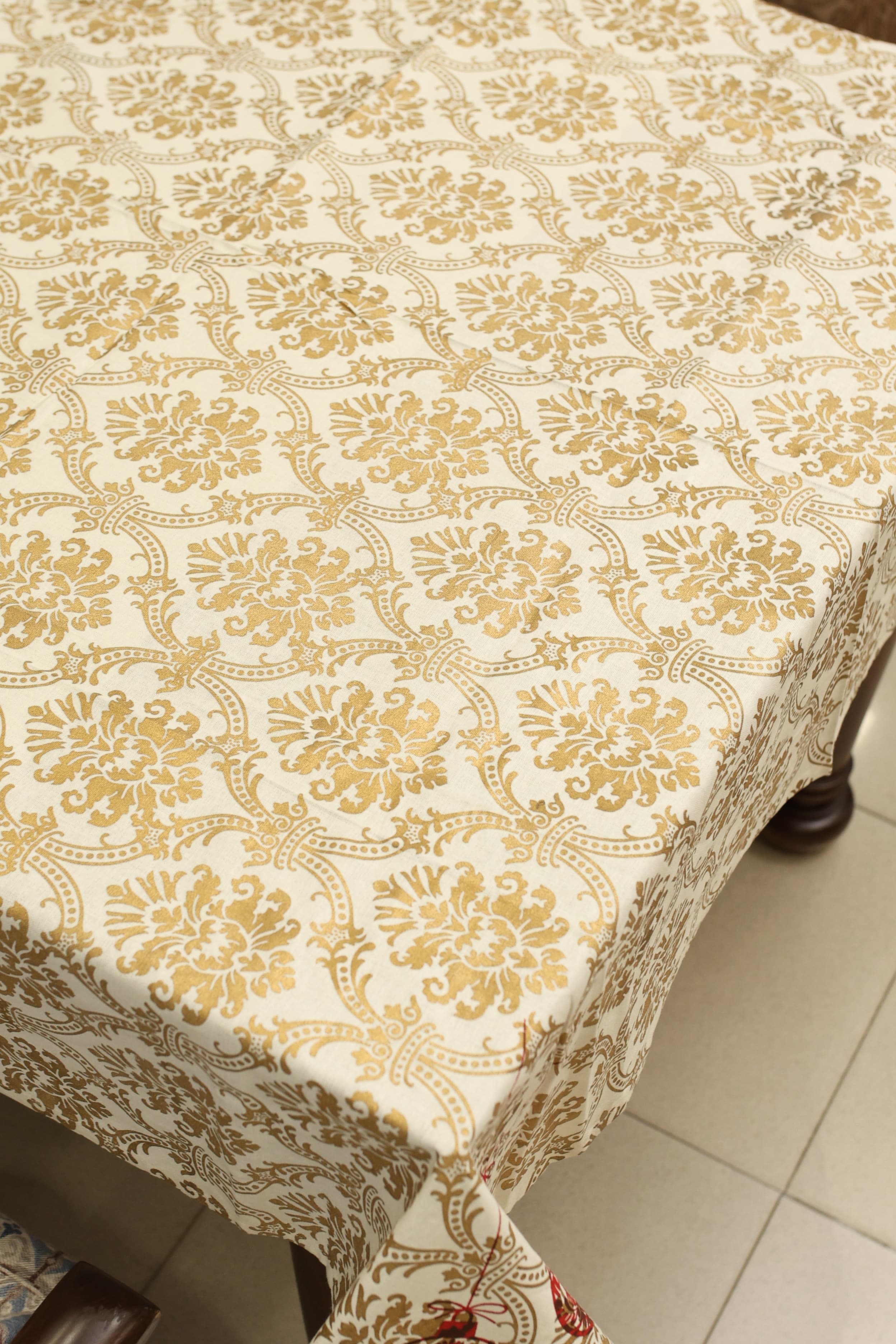 Table cloths - 4 seater Xmas edition