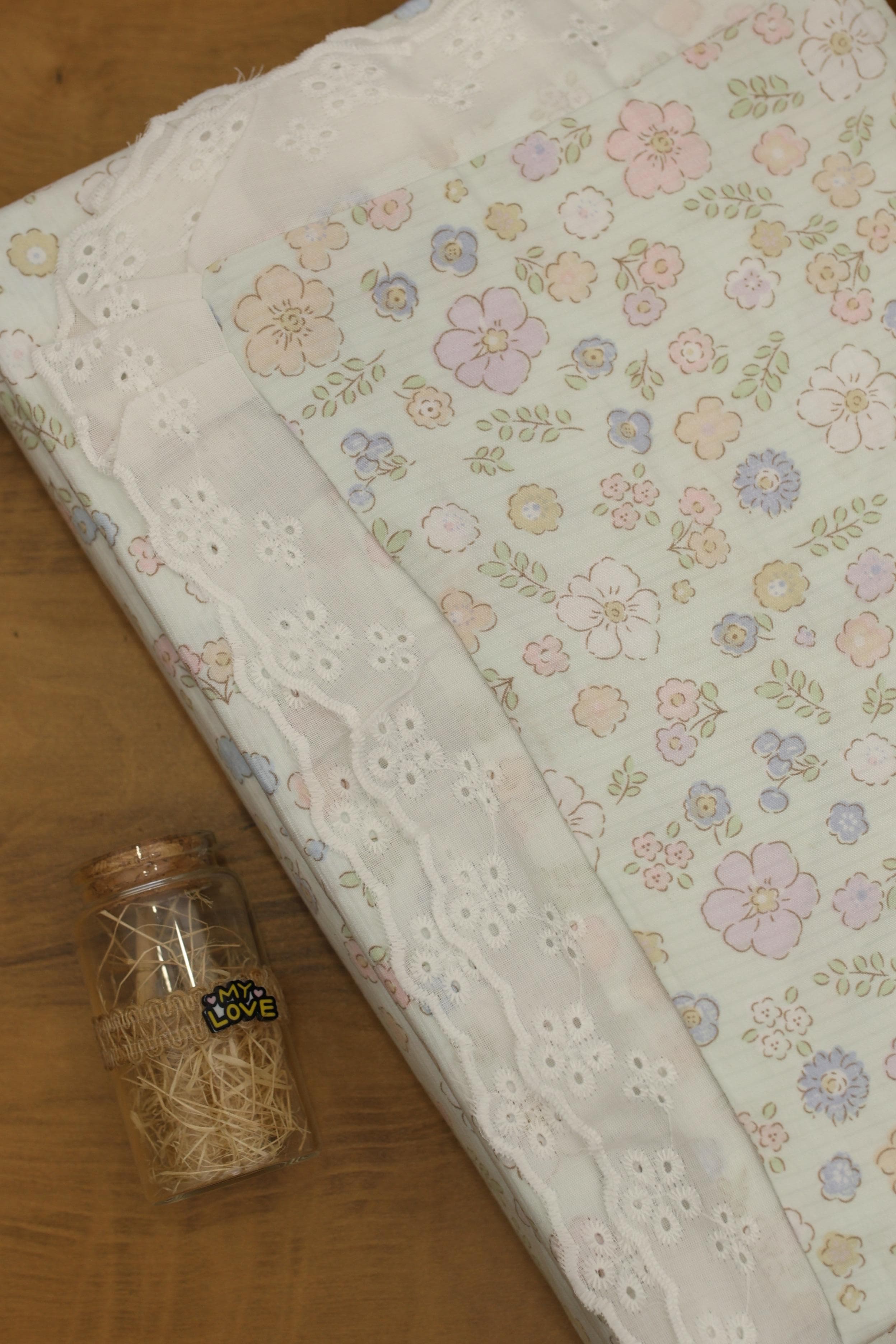 Bedsheets - King soft cotton lace bedsheets majestic Reva