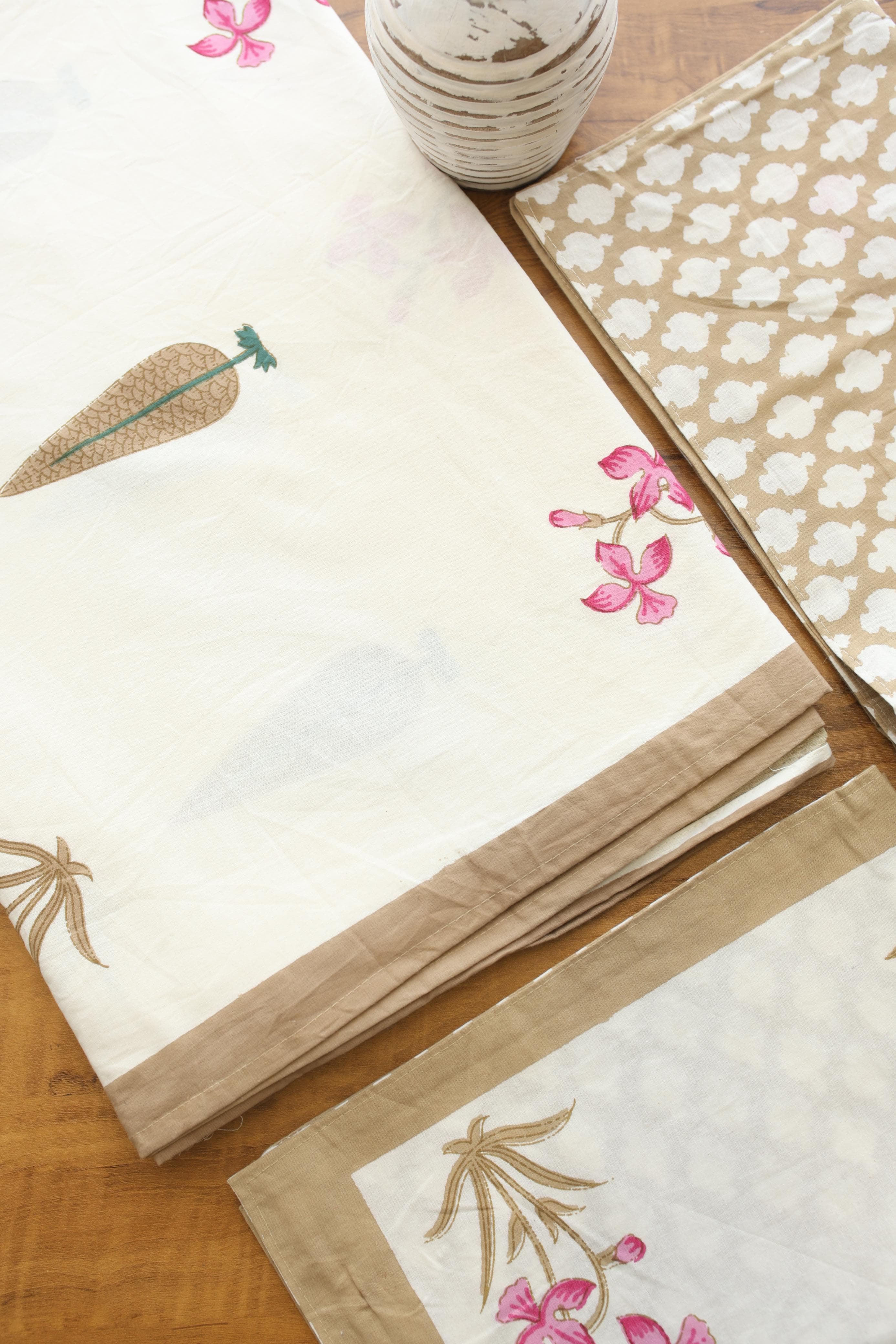 Bedsheets - Handblock queen rajwada print bedsheets