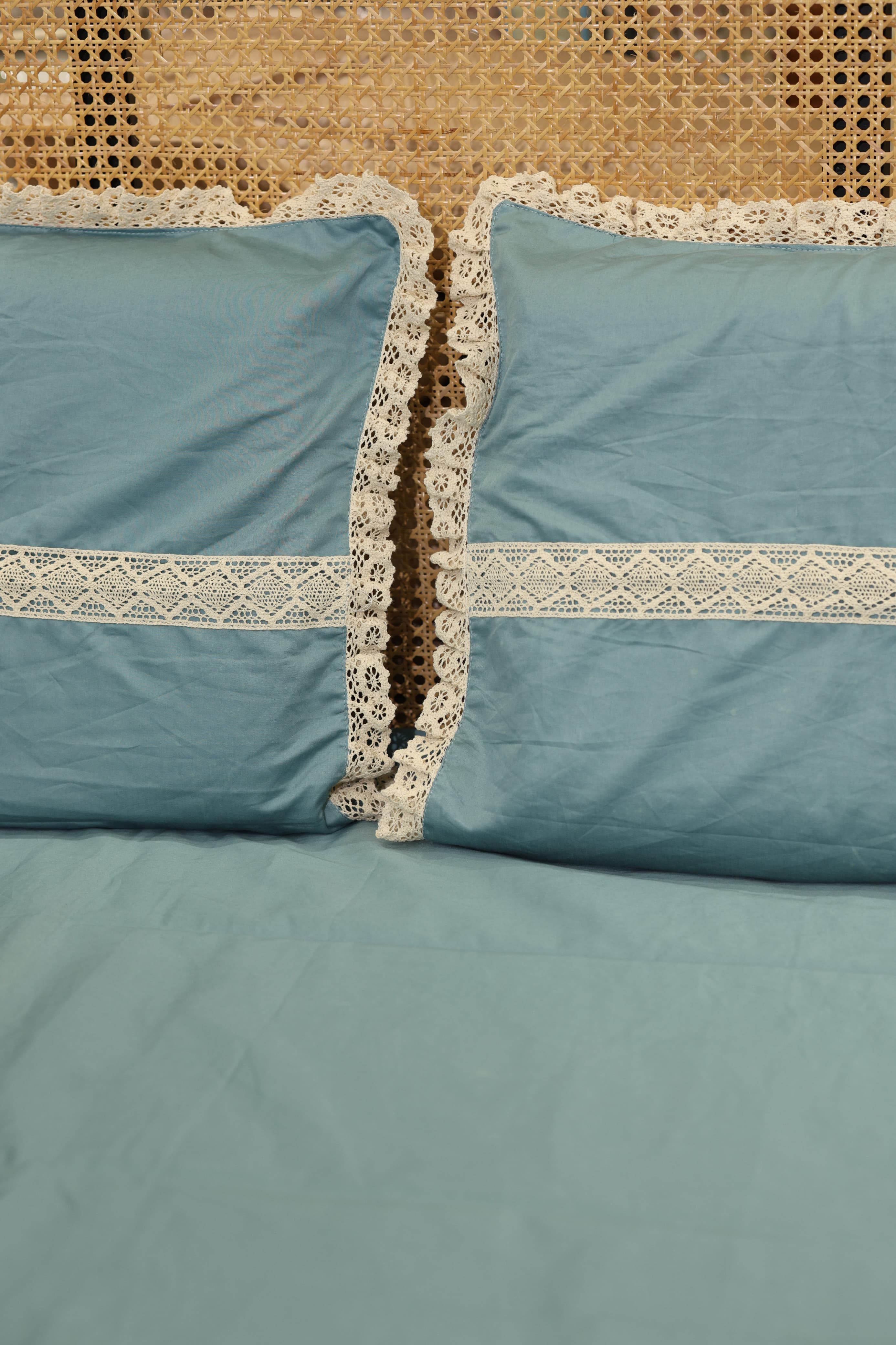 Bedsheets - Premium designer Queen bedsheets dd lace