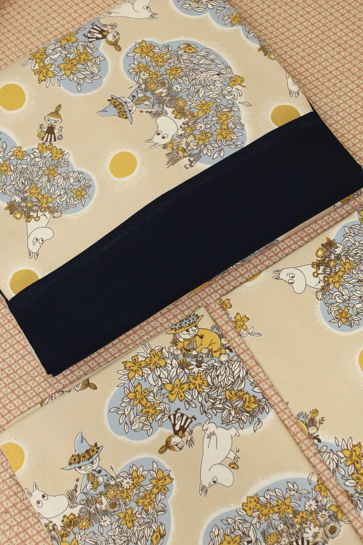 Bedsheets - King daily use border bedsheets