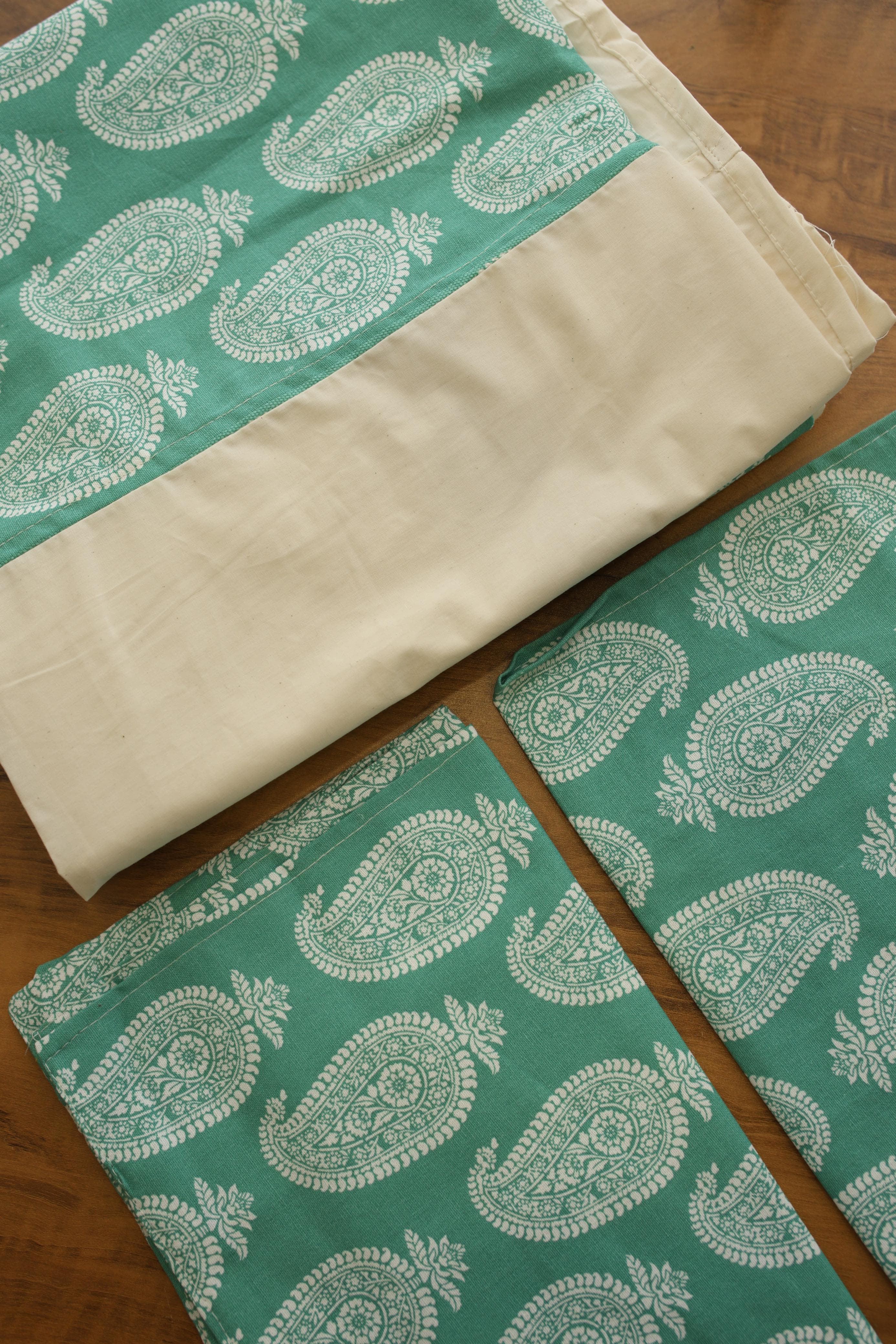 Bedsheets - King daily use border bedsheets