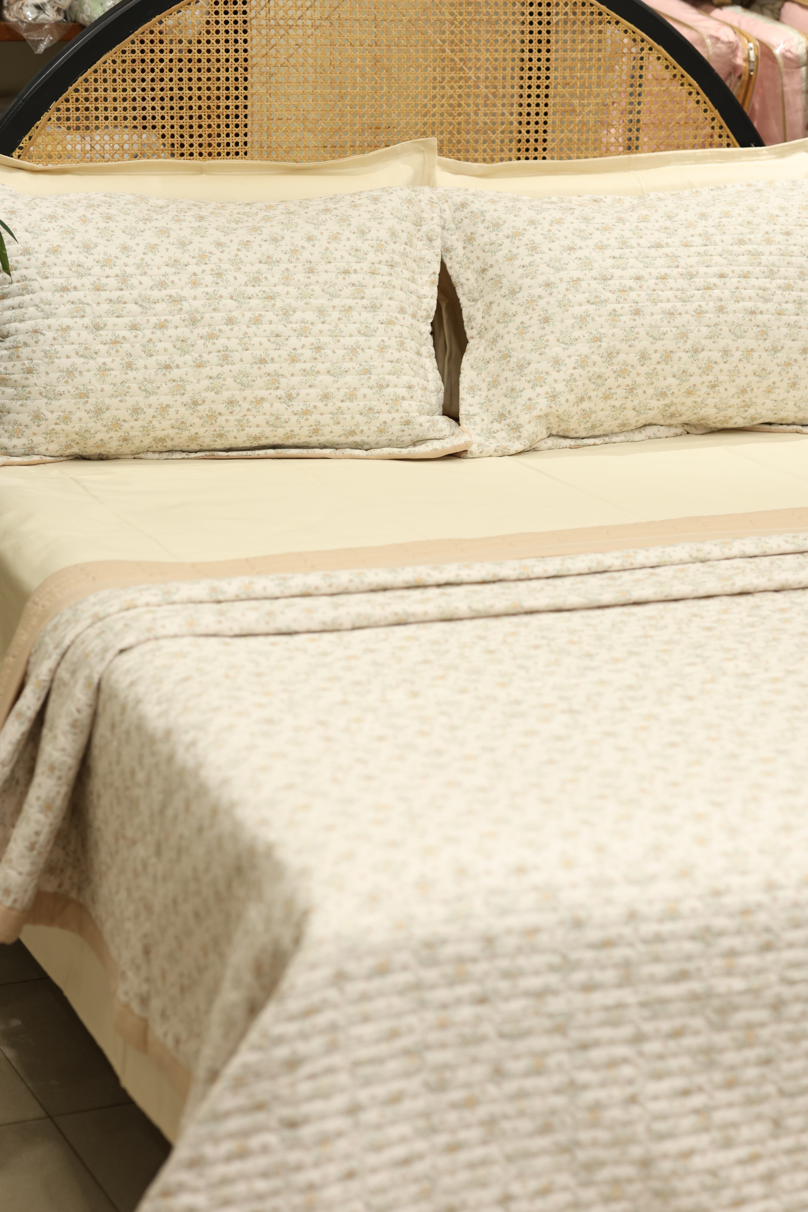 Premium bedcover